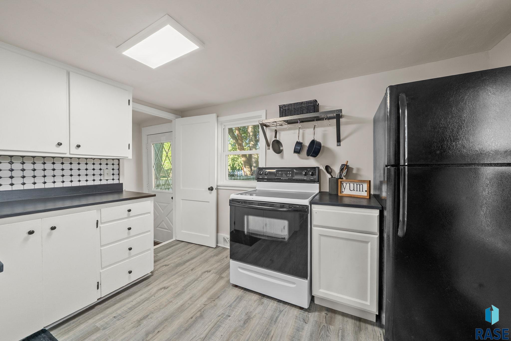 Sioux Falls, South Dakota 57104, United States, 2 Bedrooms Bedrooms, ,2 BathroomsBathrooms,Residential,Pending,203049