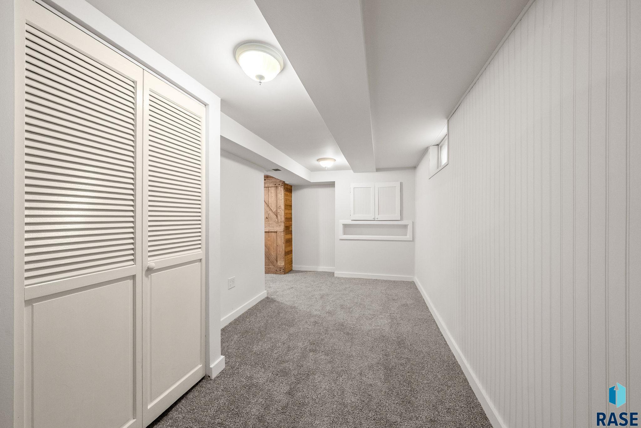 Sioux Falls, South Dakota 57104, United States, 2 Bedrooms Bedrooms, ,2 BathroomsBathrooms,Residential,Pending,203049