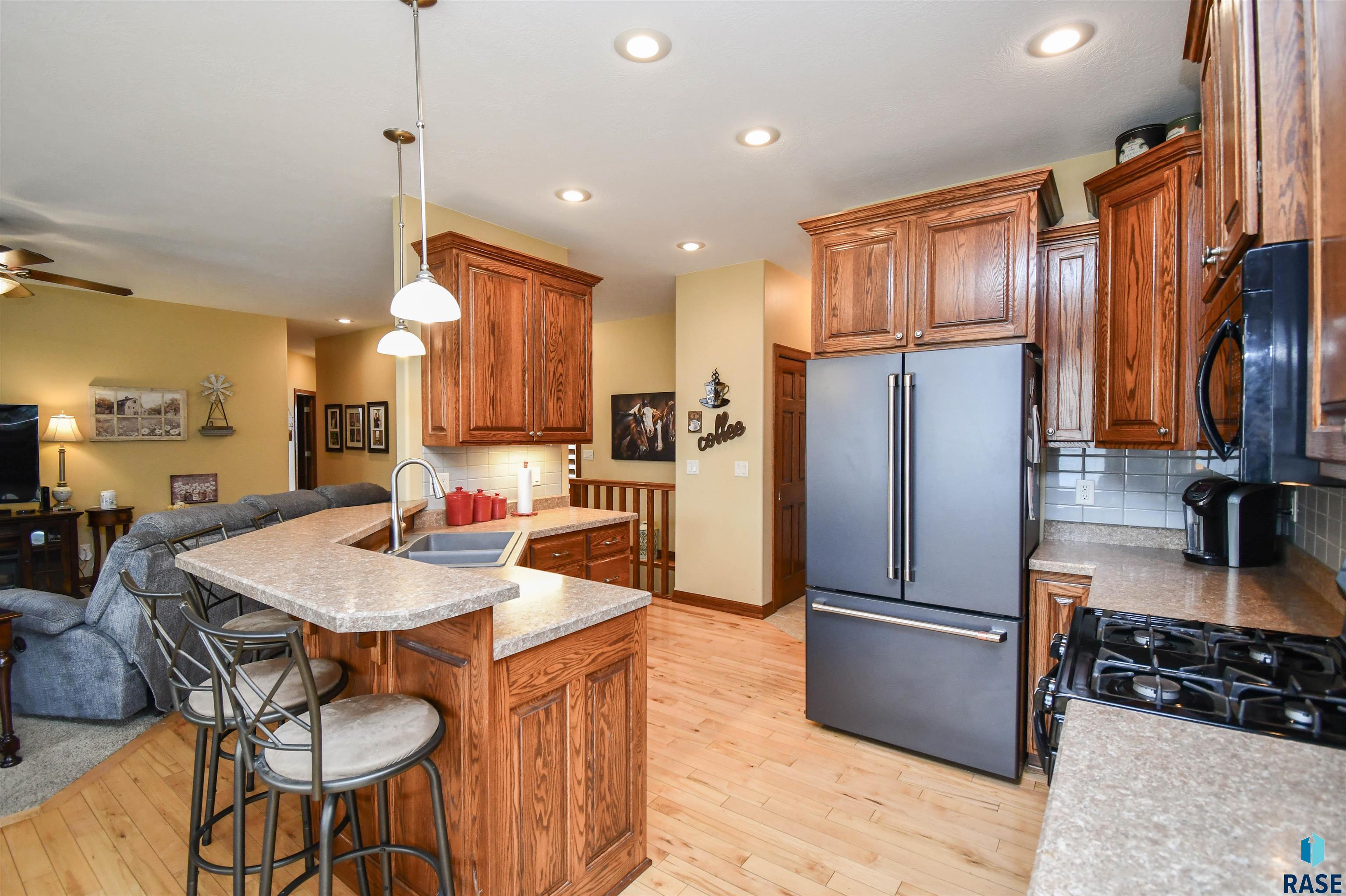 216 E Poplar Dr Drive, Lennox, South Dakota image 6
