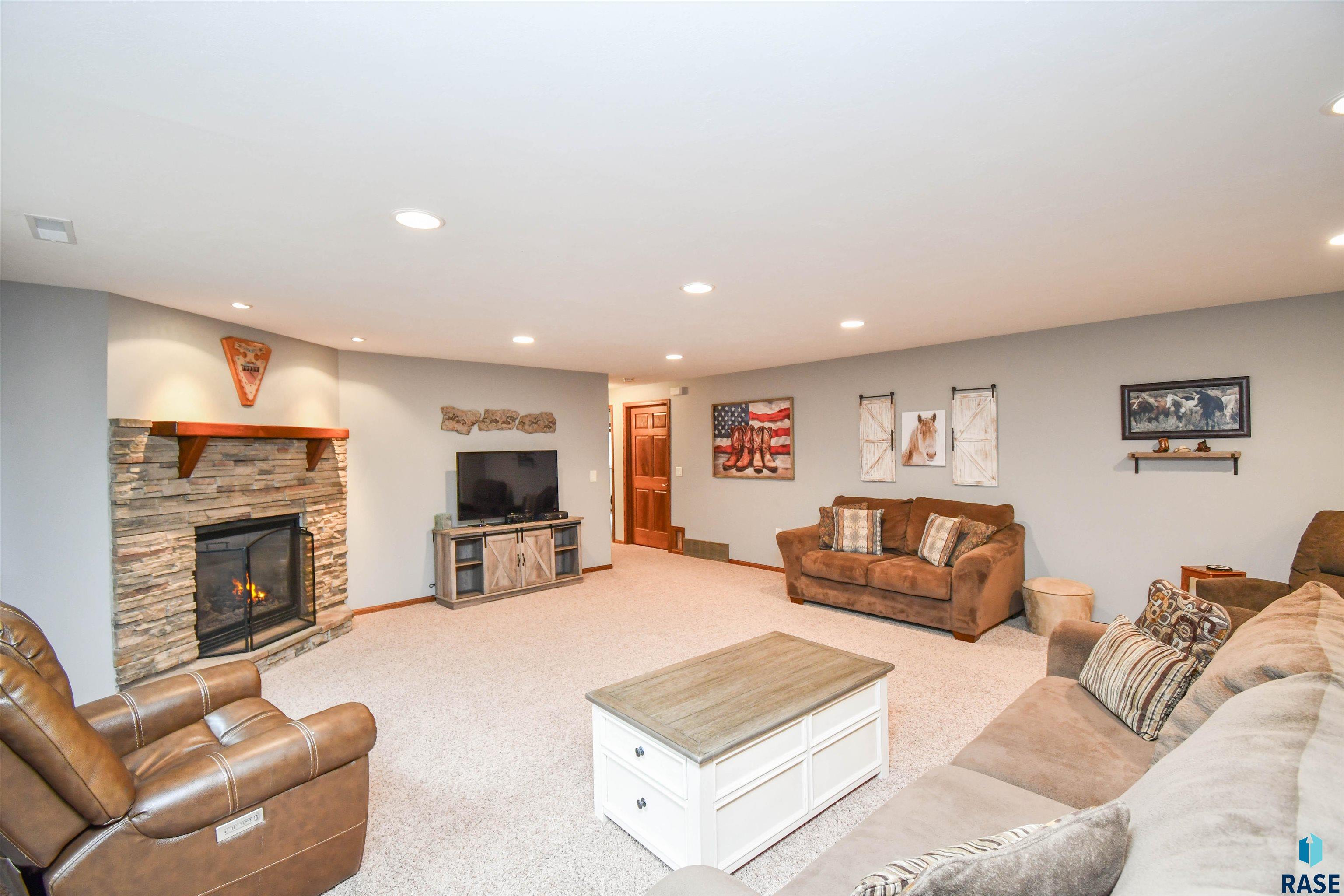 216 E Poplar Dr Drive, Lennox, South Dakota image 38