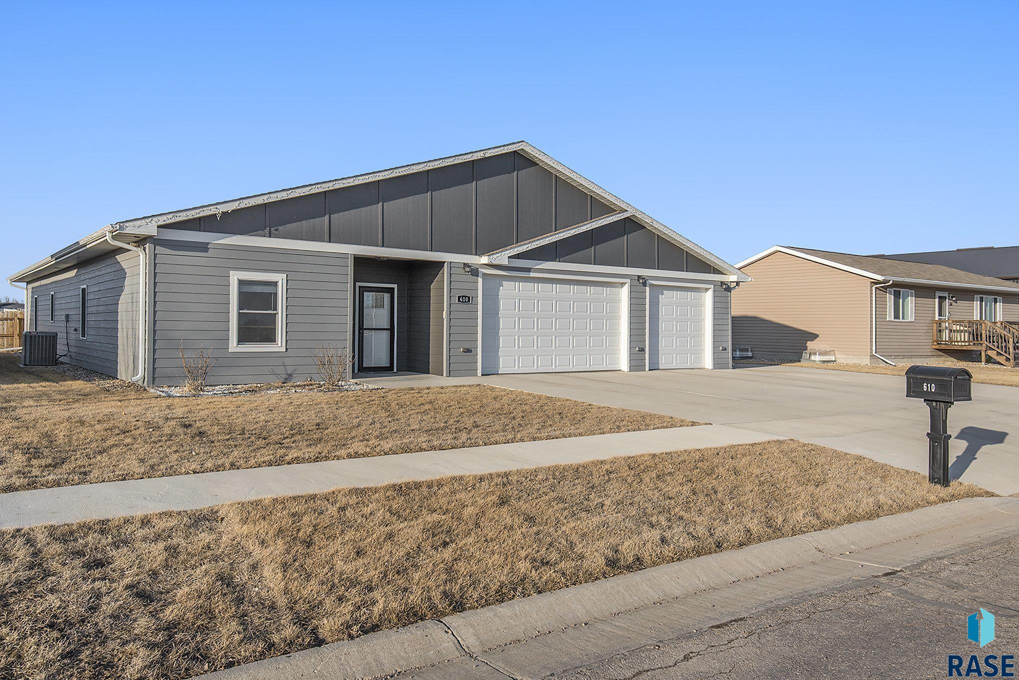 610 Discovery St Street, Colman, South Dakota image 2