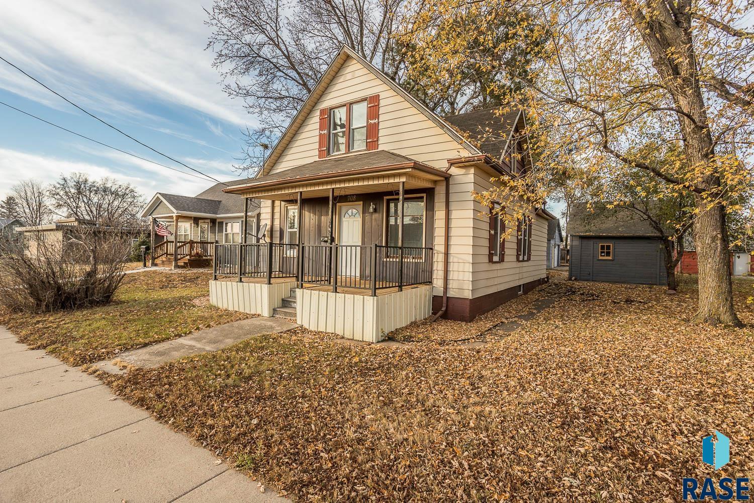 708 W 5th St Street, Canton, South Dakota image 1