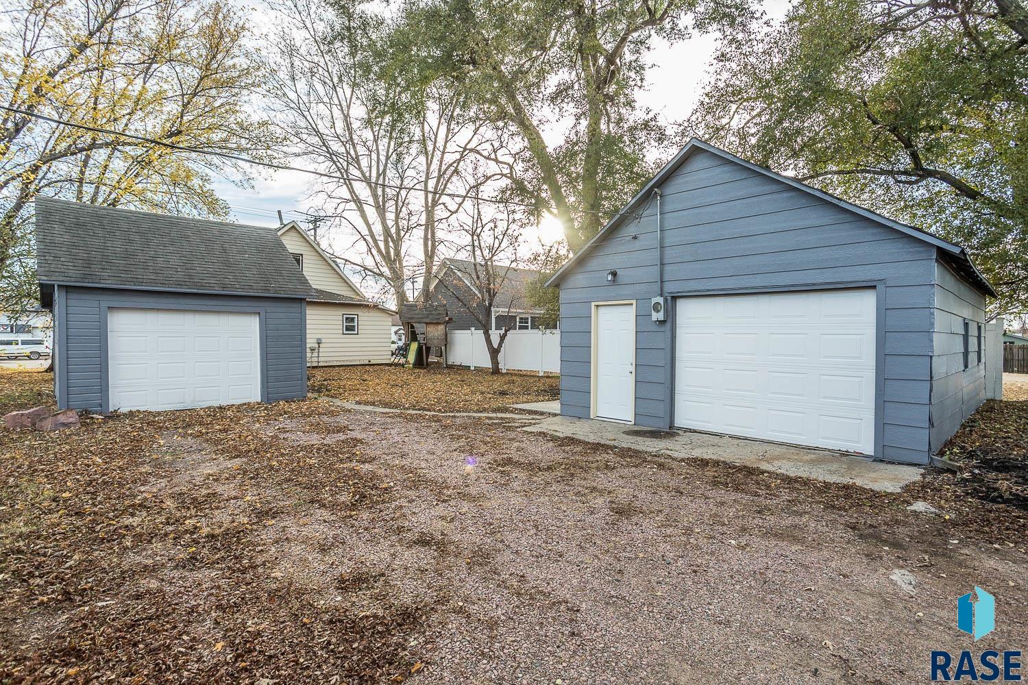 708 W 5th St Street, Canton, South Dakota image 2