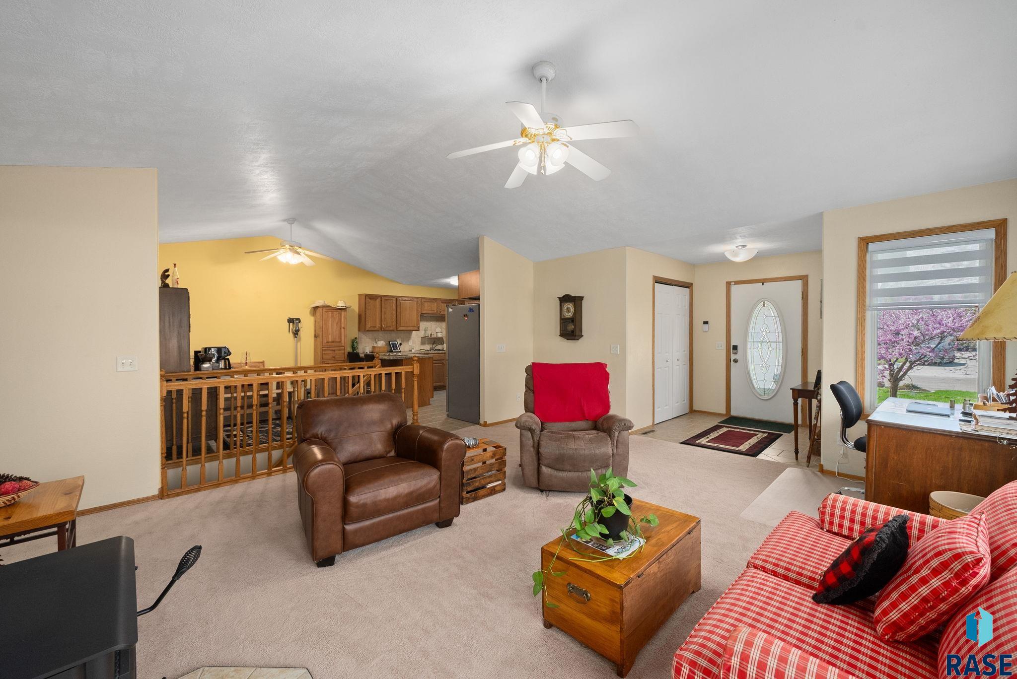 1012 E Magnolia Dr Drive, Brandon, New Jersey image 3