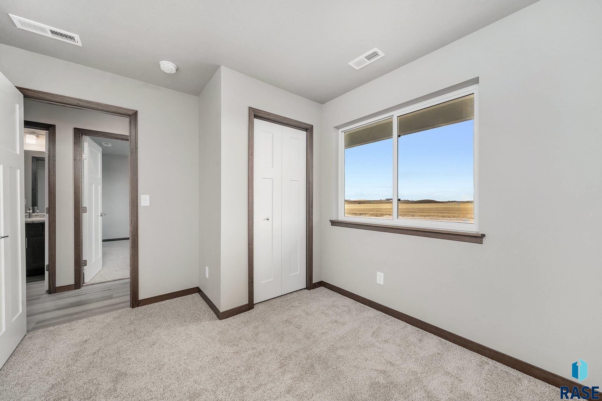 6721 E Thimbleweed St Street #RESIDENCE 405, Sioux Falls, New Jersey image 4