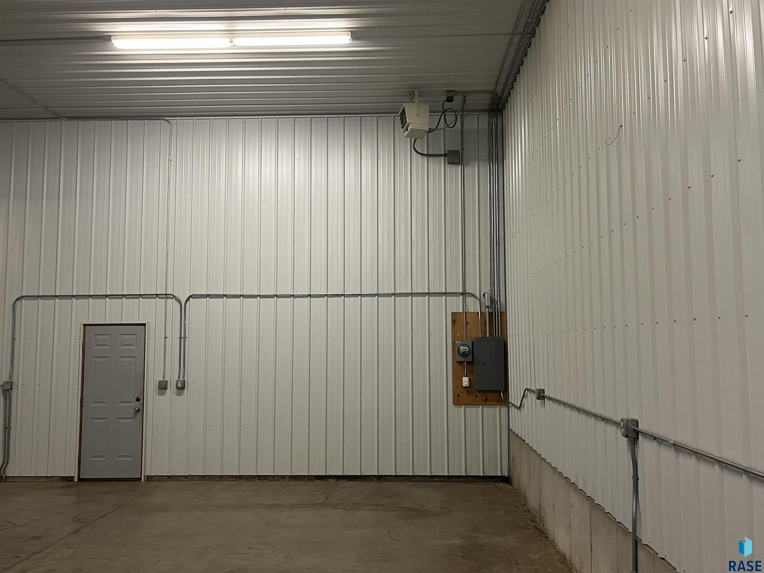 Hartford, South Dakota 57033, United States, ,Commercial,Active,52580