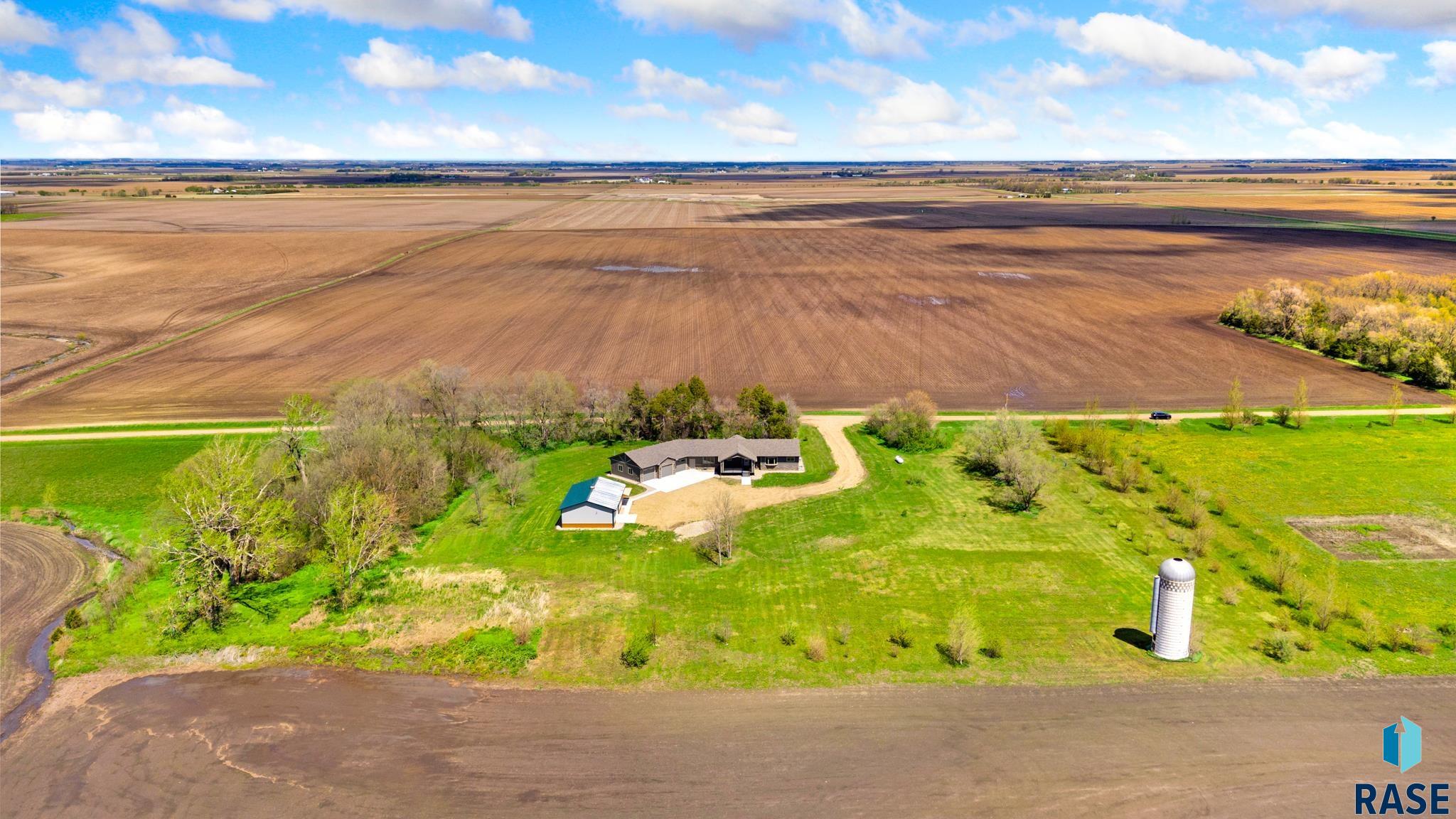 47163 289th St Street, Beresford, South Dakota image 3