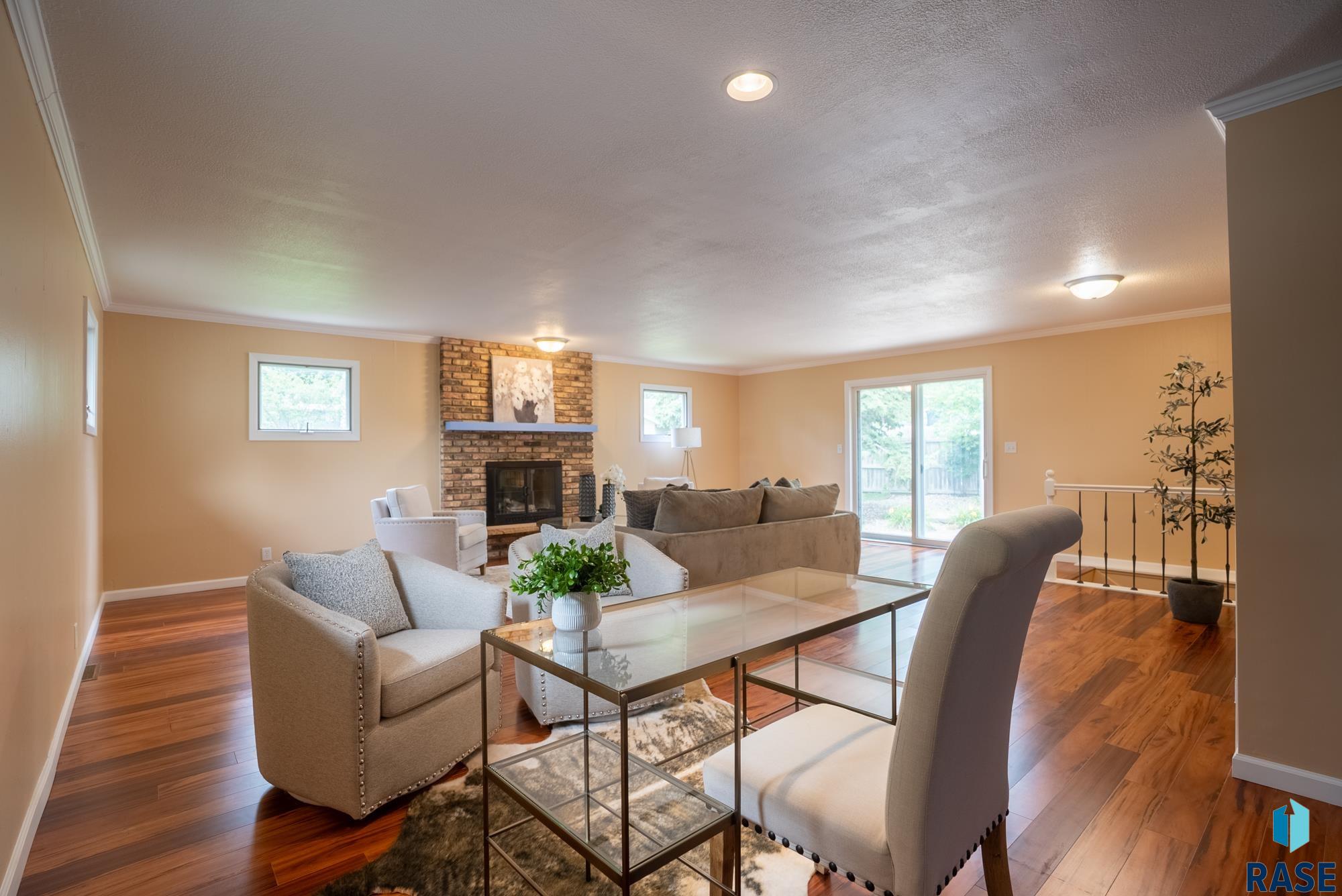 Sioux Falls, South Dakota 57105, United States, 4 Bedrooms Bedrooms, ,2 BathroomsBathrooms,Residential,Pending,184016