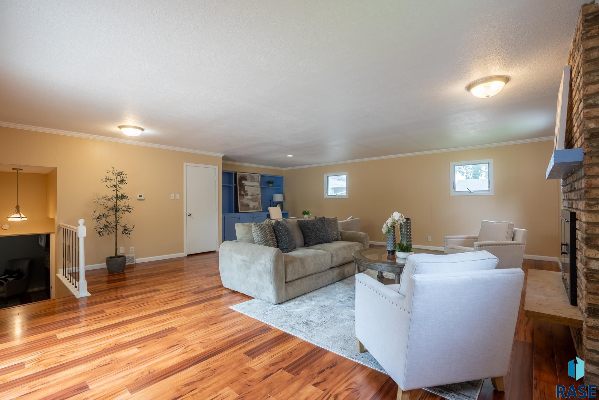 Sioux Falls, South Dakota 57105, United States, 4 Bedrooms Bedrooms, ,2 BathroomsBathrooms,Residential,Pending,184016