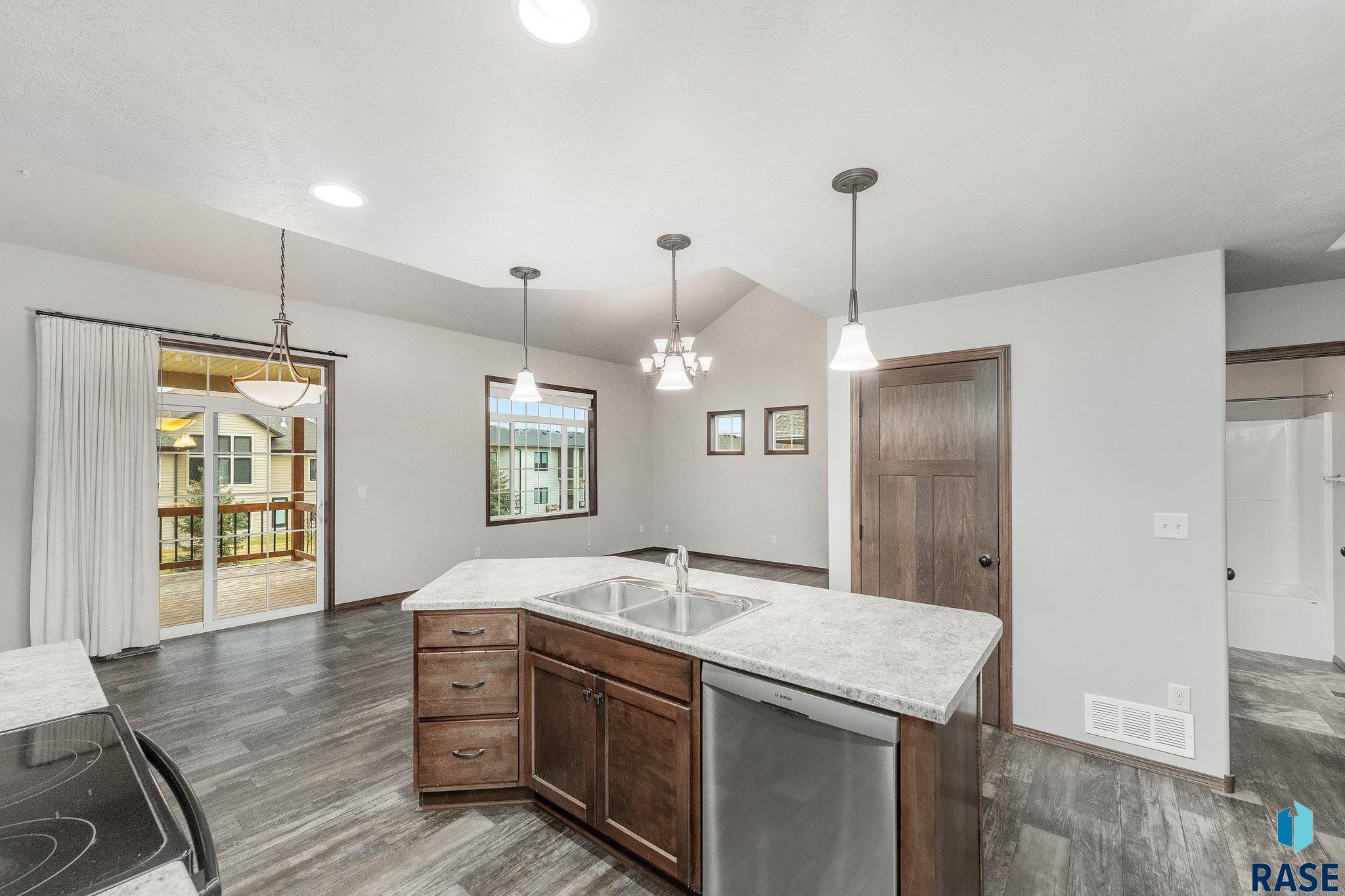 204 E 81st Pl Place, Sioux Falls, South Dakota image 8