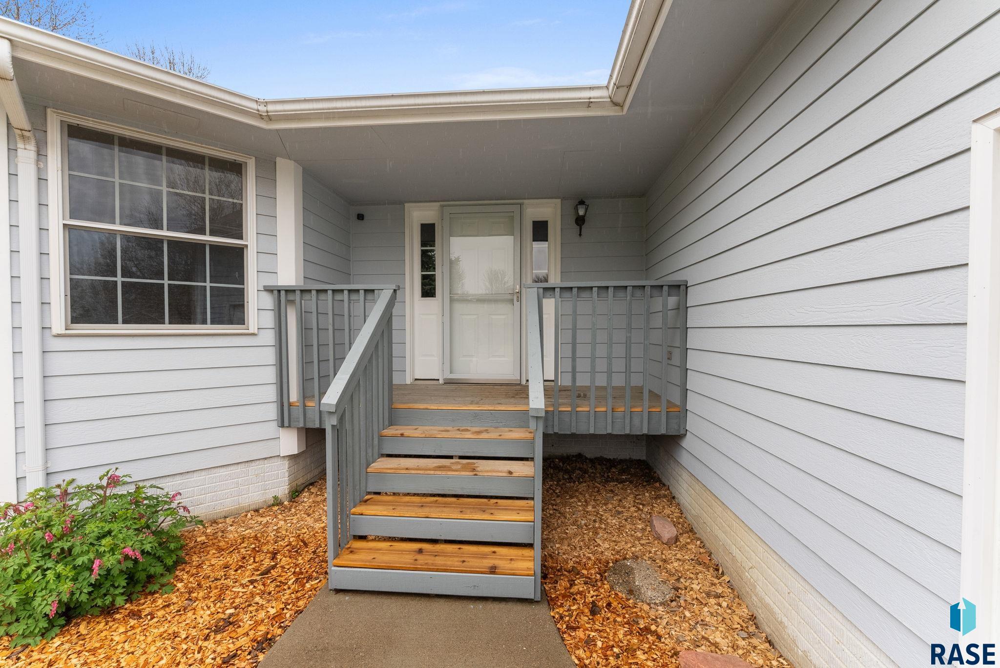 204 E 9th St Street, Crooks, New Jersey image 3