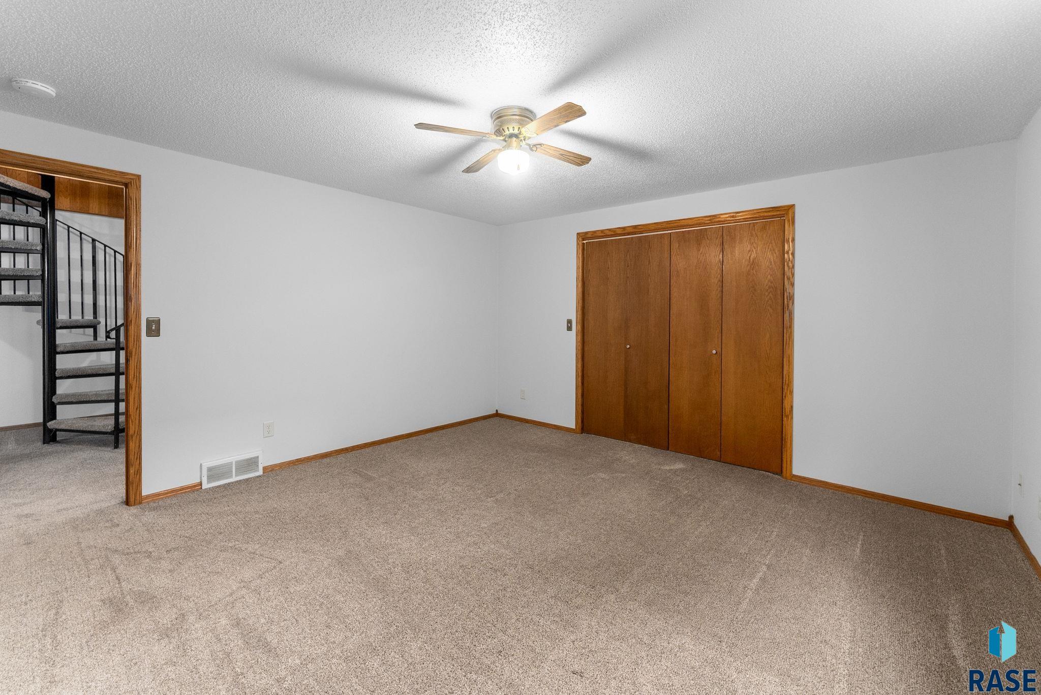204 E 9th St Street, Crooks, New Jersey image 30