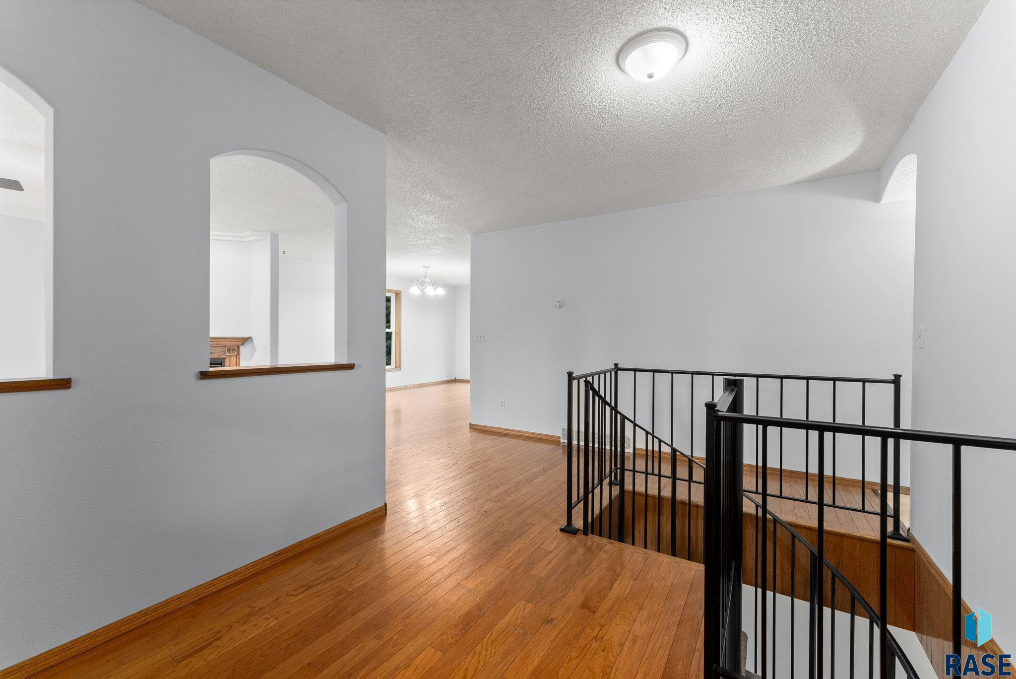 204 E 9th St Street, Crooks, New Jersey image 4