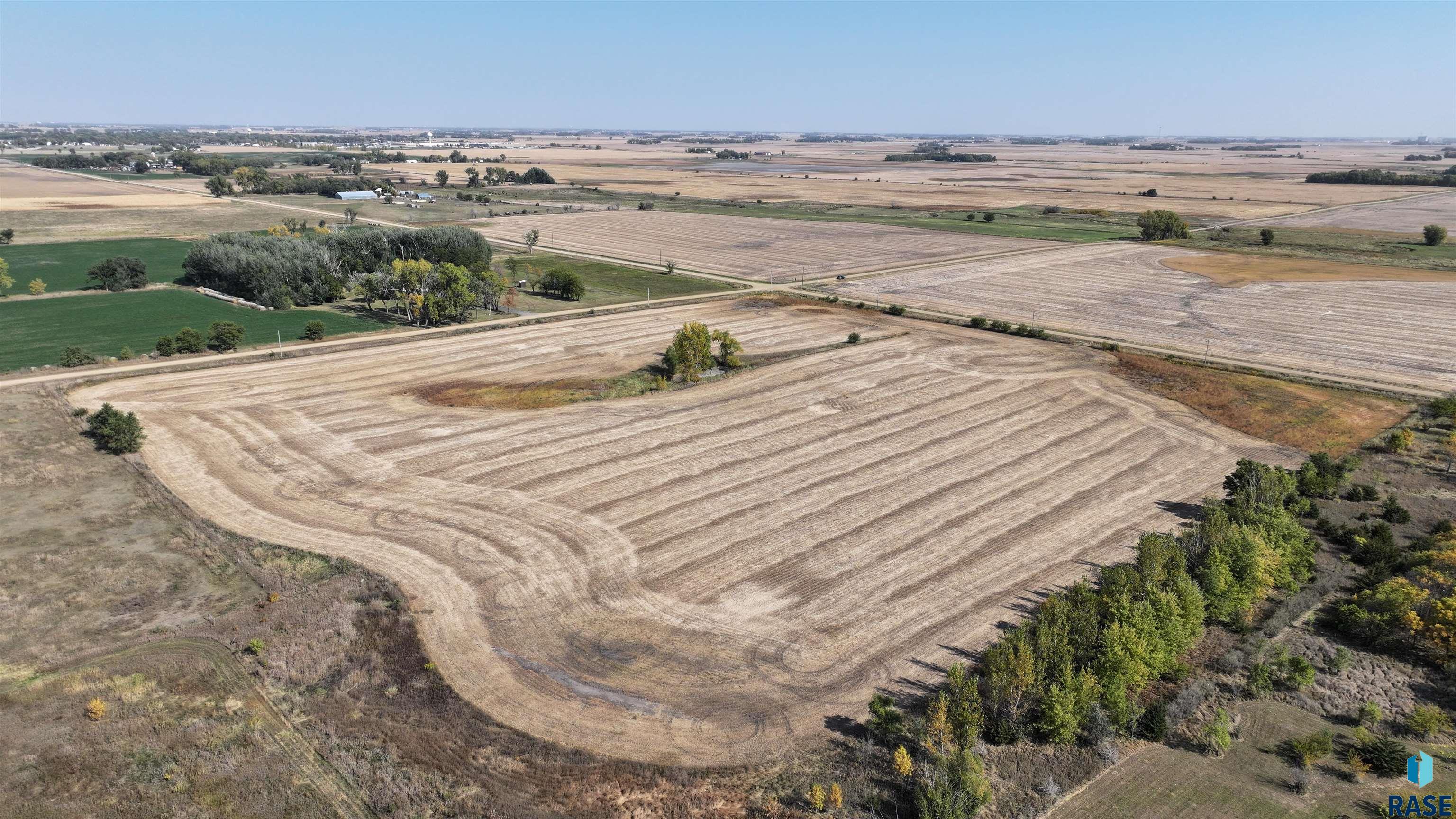 281st/465th St Street, Lennox, South Dakota image 1