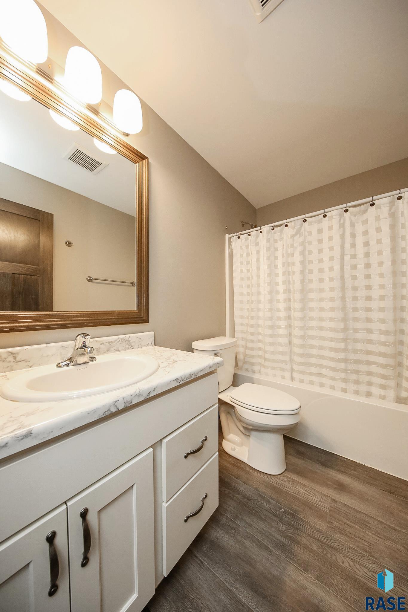 1212 S President Ct Court, Sioux Falls, New Jersey image 10