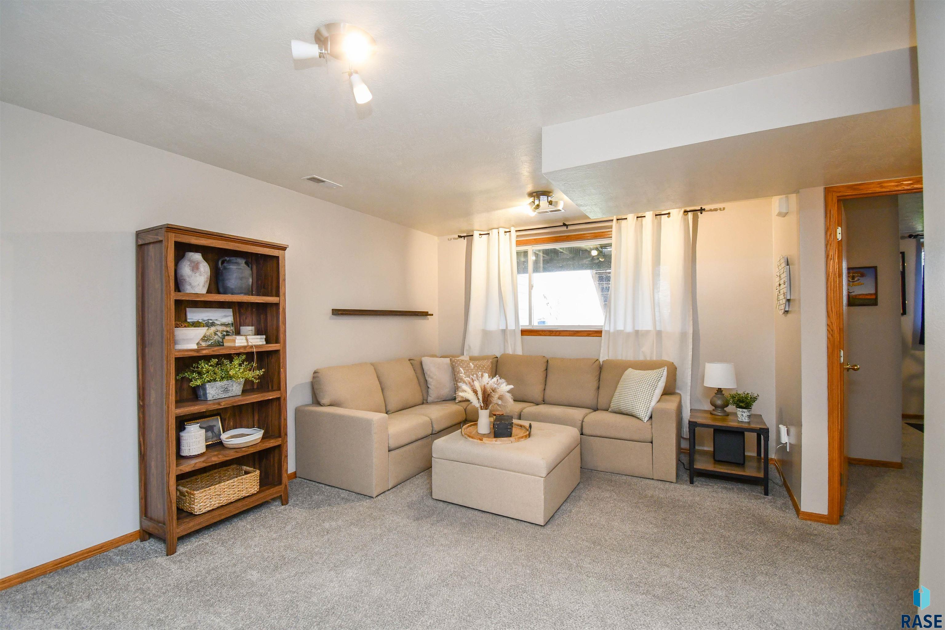 Sioux Falls, South Dakota 57110, United States, 2 Bedrooms Bedrooms, ,2 BathroomsBathrooms,Residential,Active,222885