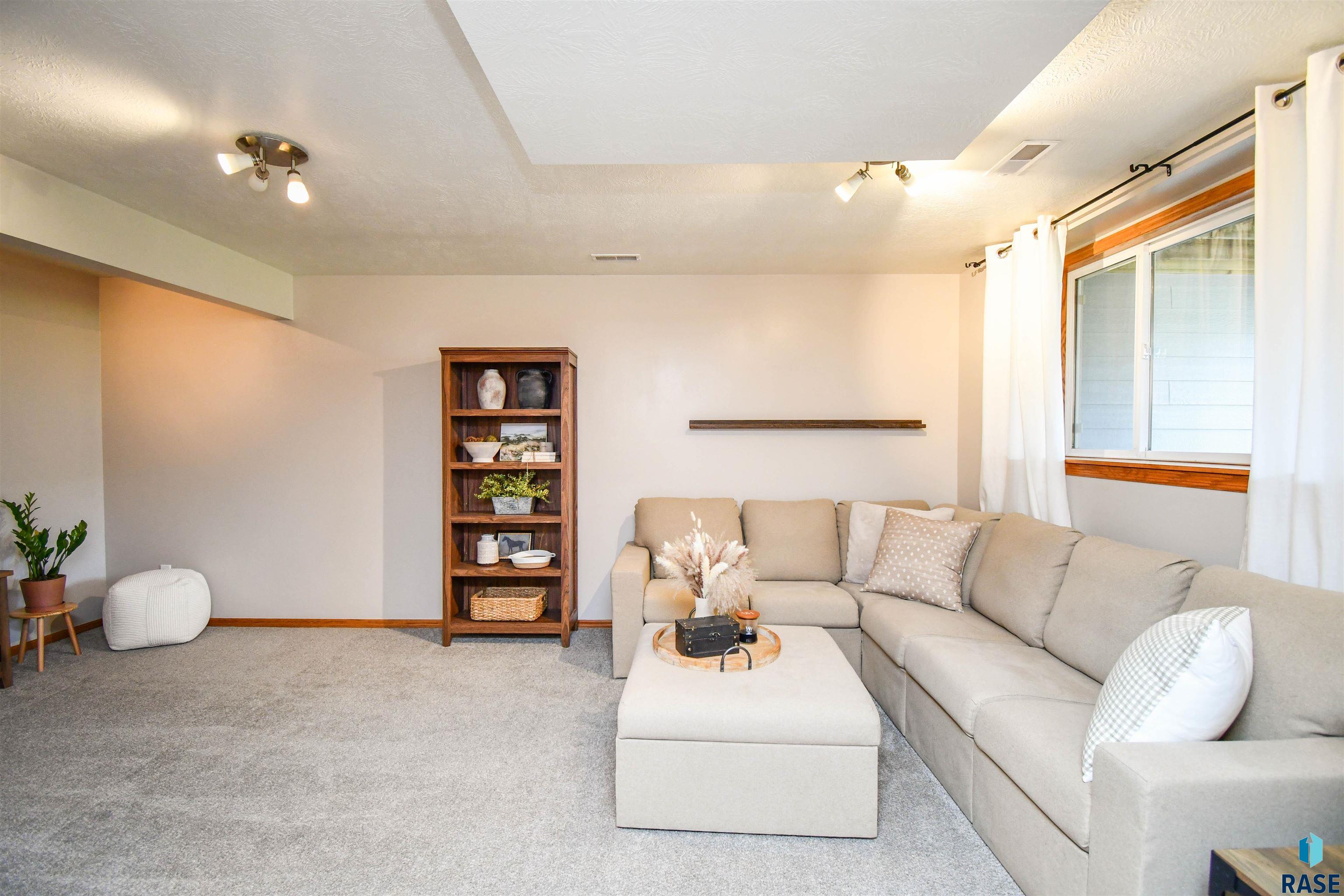 Sioux Falls, South Dakota 57110, United States, 2 Bedrooms Bedrooms, ,2 BathroomsBathrooms,Residential,Active,222885