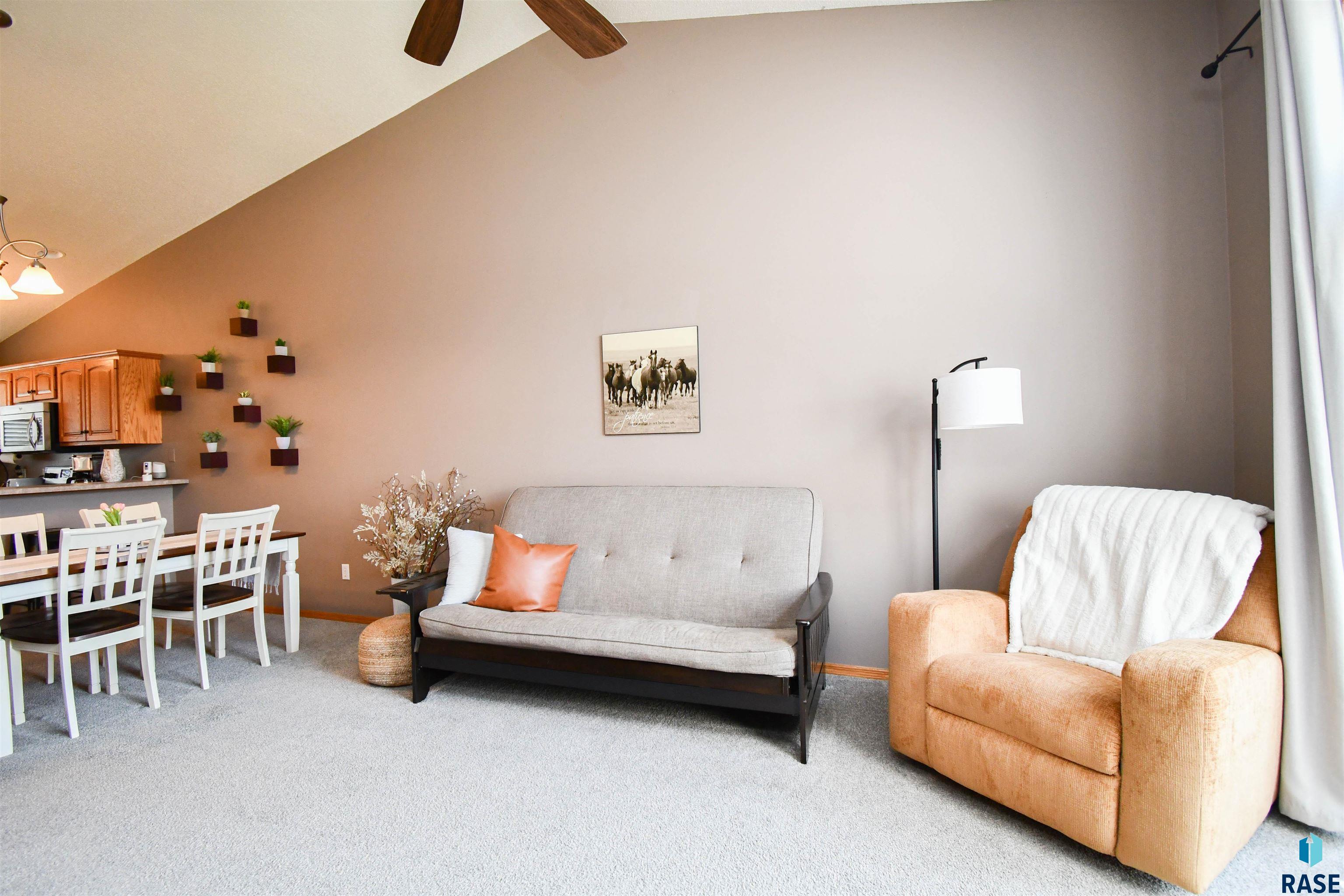 Sioux Falls, South Dakota 57110, United States, 2 Bedrooms Bedrooms, ,2 BathroomsBathrooms,Residential,Active,222885