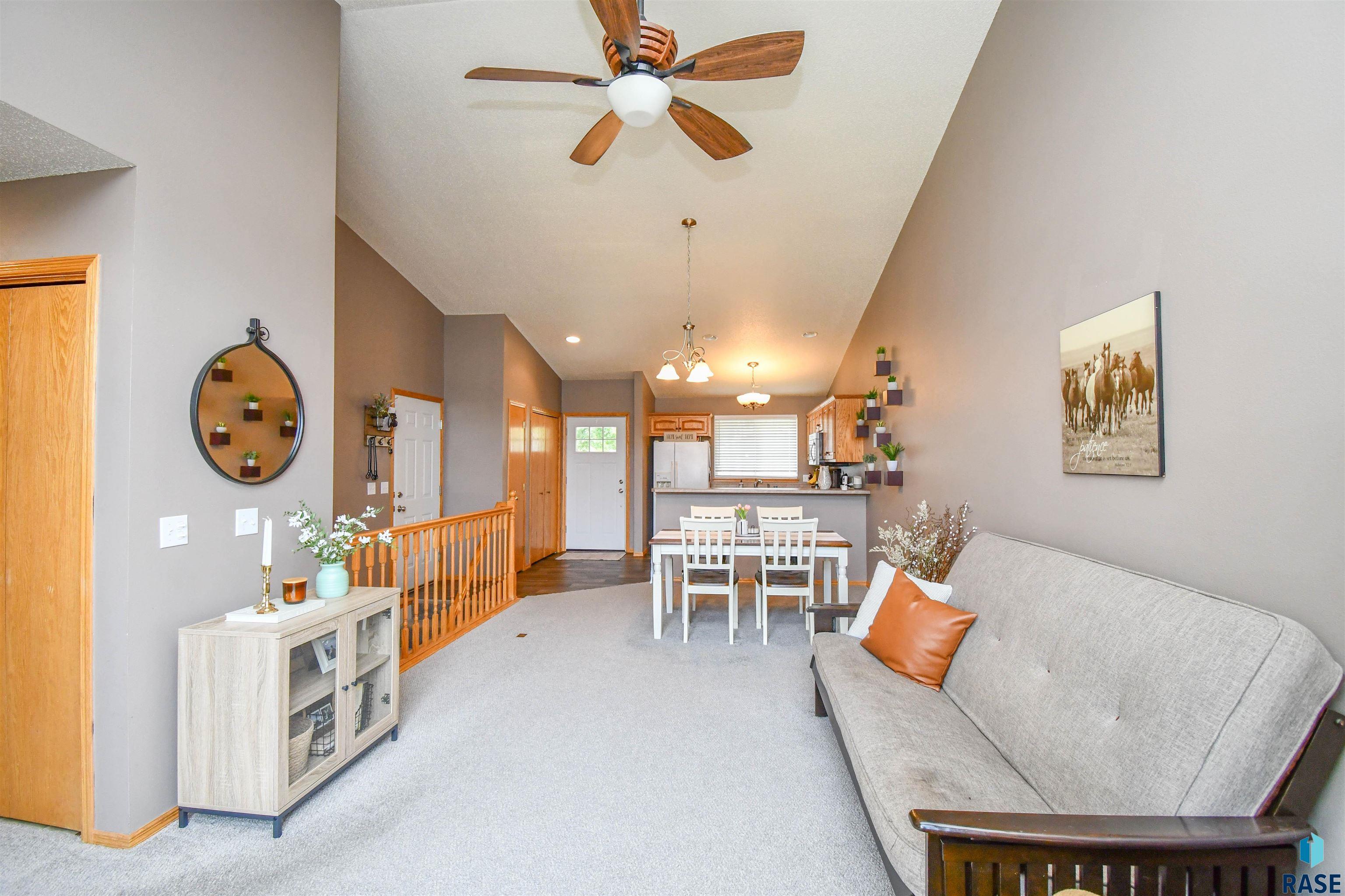 Sioux Falls, South Dakota 57110, United States, 2 Bedrooms Bedrooms, ,2 BathroomsBathrooms,Residential,Active,222885