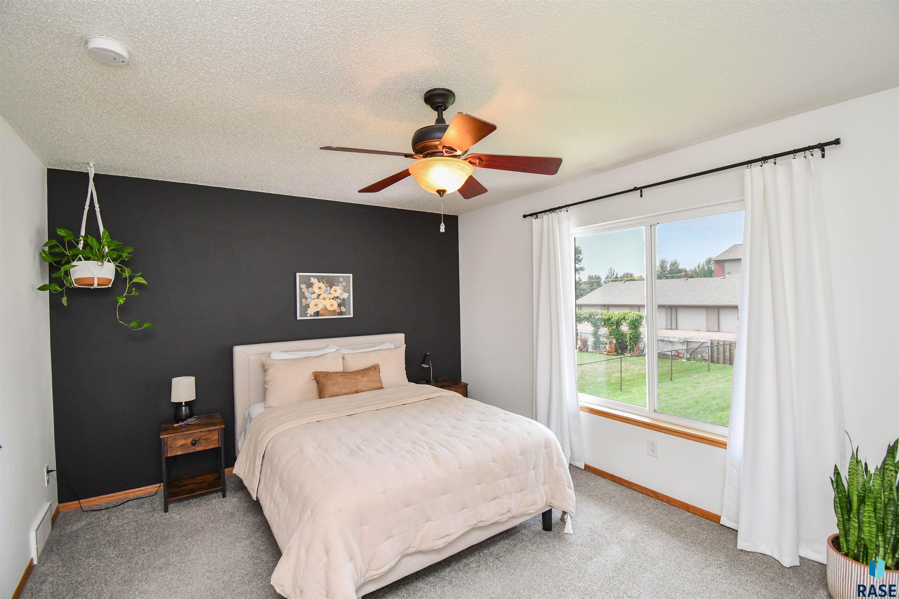 Sioux Falls, South Dakota 57110, United States, 2 Bedrooms Bedrooms, ,2 BathroomsBathrooms,Residential,Active,222885