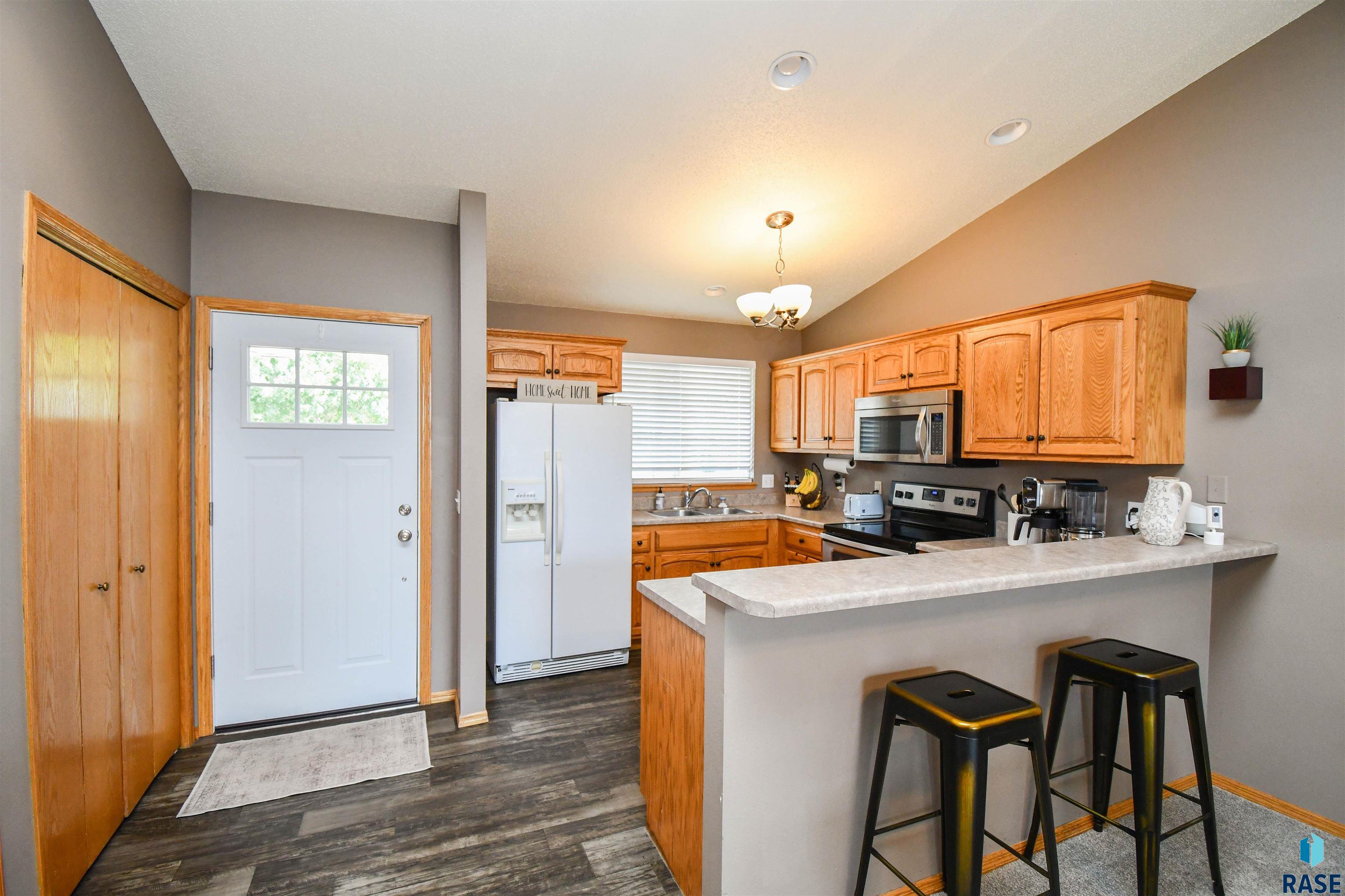 Sioux Falls, South Dakota 57110, United States, 2 Bedrooms Bedrooms, ,2 BathroomsBathrooms,Residential,Active,222885