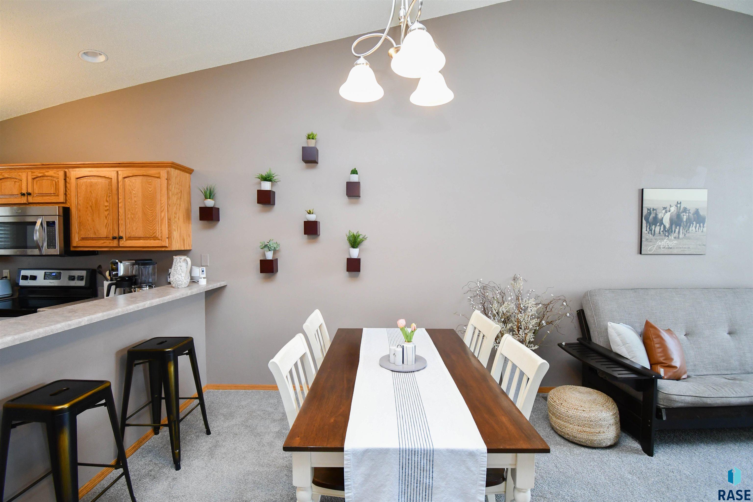 Sioux Falls, South Dakota 57110, United States, 2 Bedrooms Bedrooms, ,2 BathroomsBathrooms,Residential,Active,222885