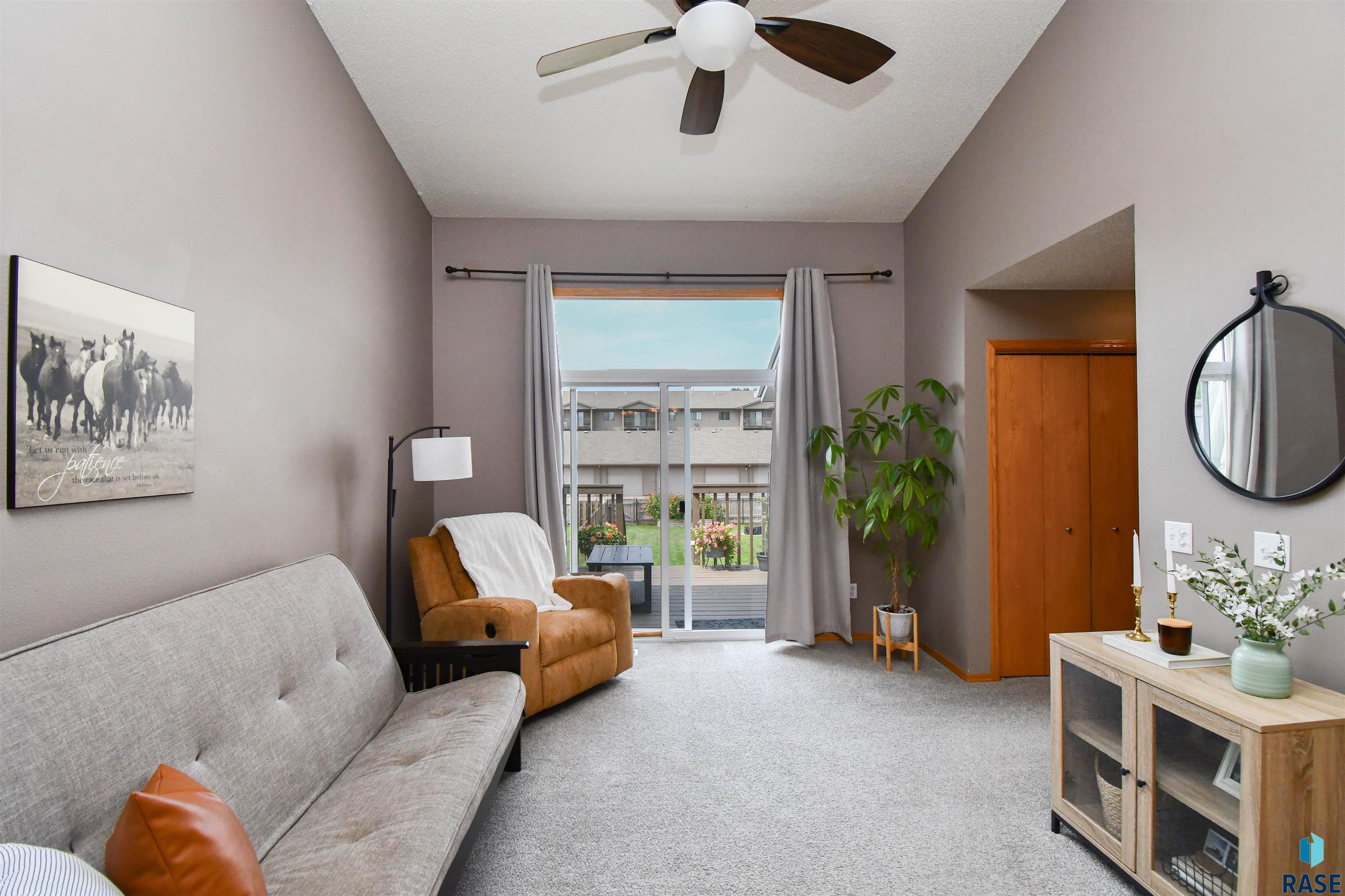 Sioux Falls, South Dakota 57110, United States, 2 Bedrooms Bedrooms, ,2 BathroomsBathrooms,Residential,Active,222885