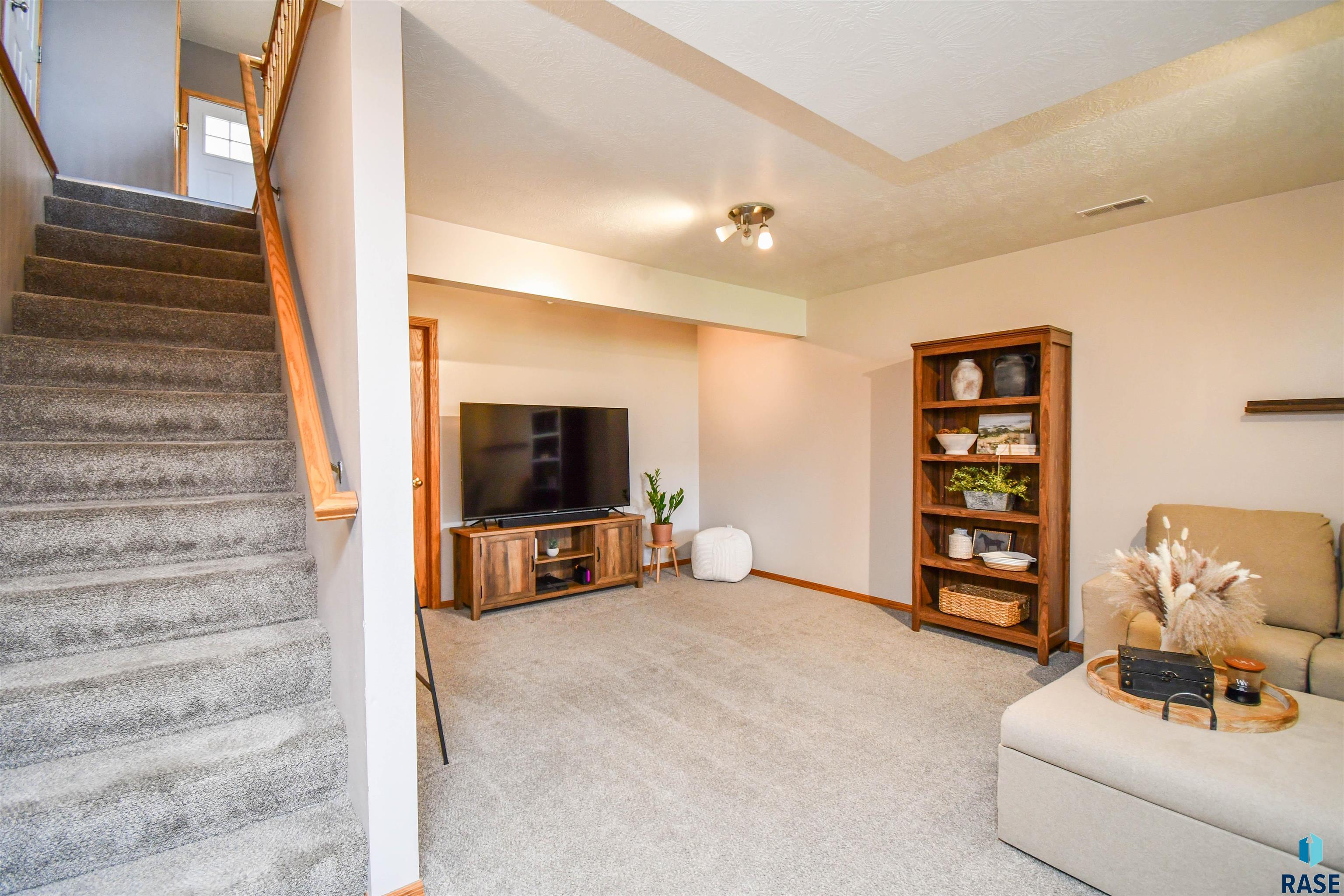 Sioux Falls, South Dakota 57110, United States, 2 Bedrooms Bedrooms, ,2 BathroomsBathrooms,Residential,Active,222885