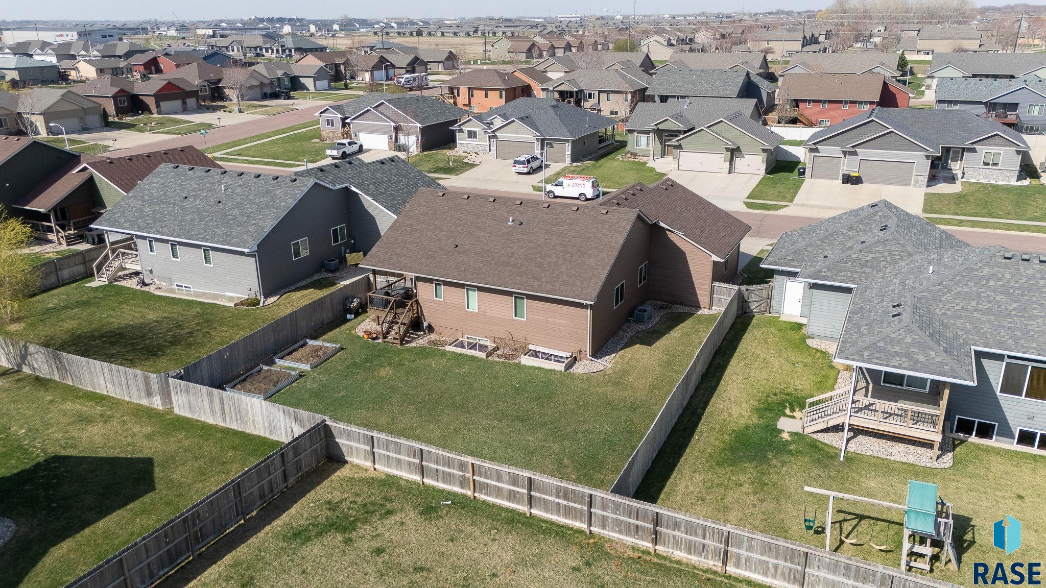 Sioux Falls, South Dakota 57108, United States, 5 Bedrooms Bedrooms, ,3 BathroomsBathrooms,Residential,Active,204617