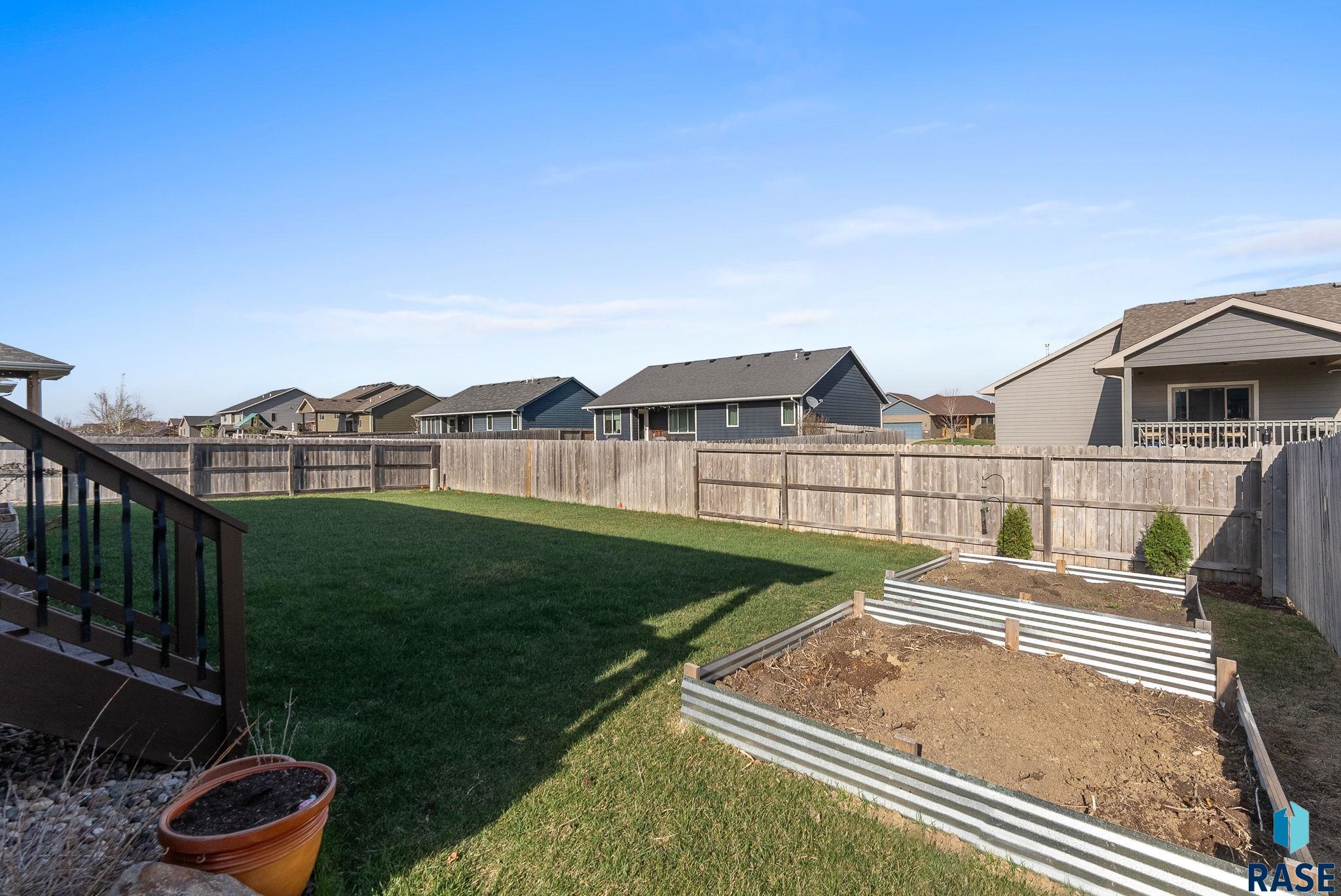 Sioux Falls, South Dakota 57108, United States, 5 Bedrooms Bedrooms, ,3 BathroomsBathrooms,Residential,Active,204617