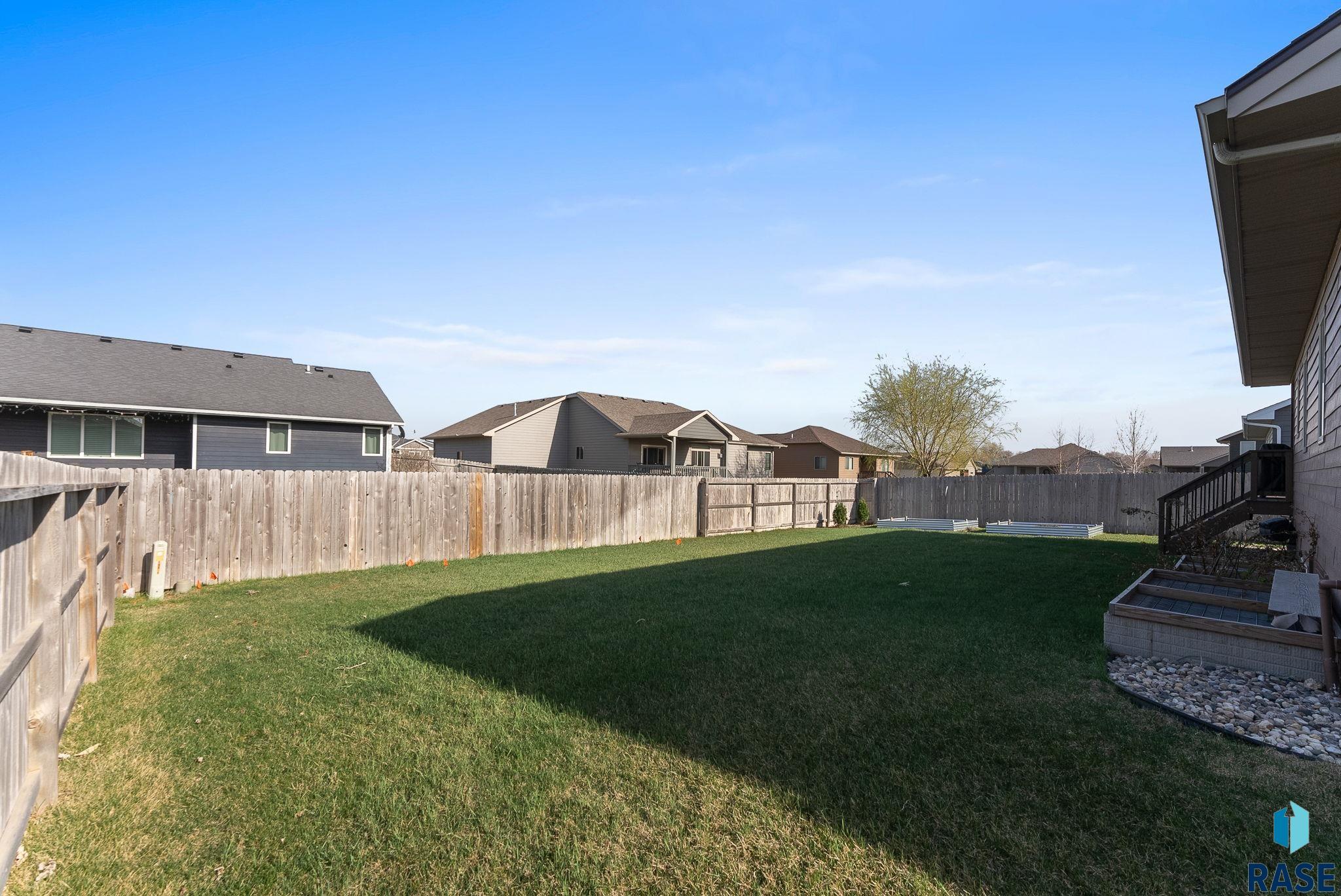 Sioux Falls, South Dakota 57108, United States, 5 Bedrooms Bedrooms, ,3 BathroomsBathrooms,Residential,Active,204617