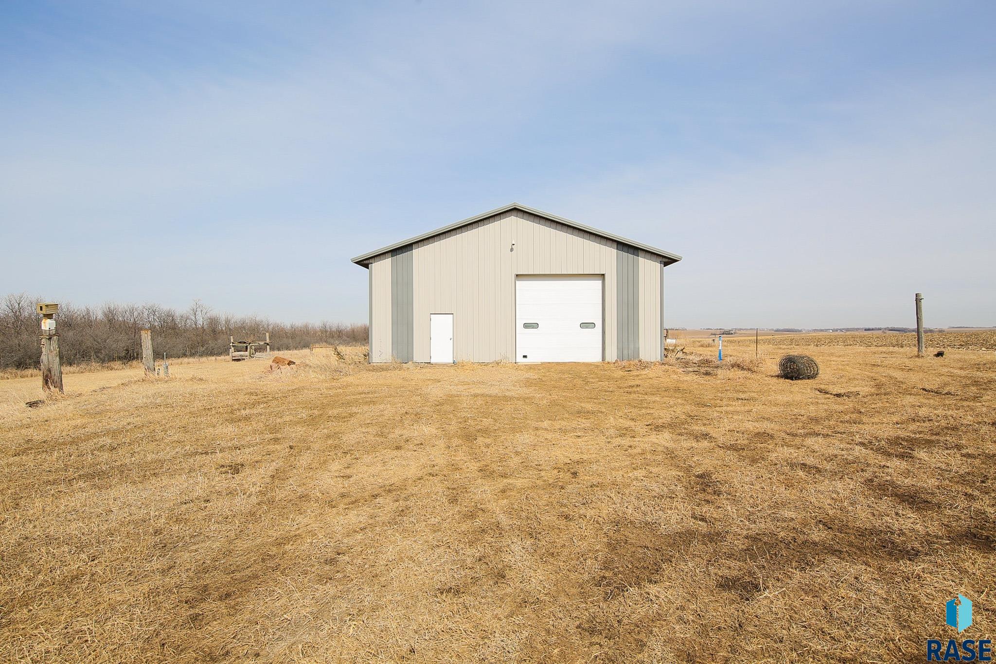 2010 E 9th St Street, Hartford, South Dakota image 2