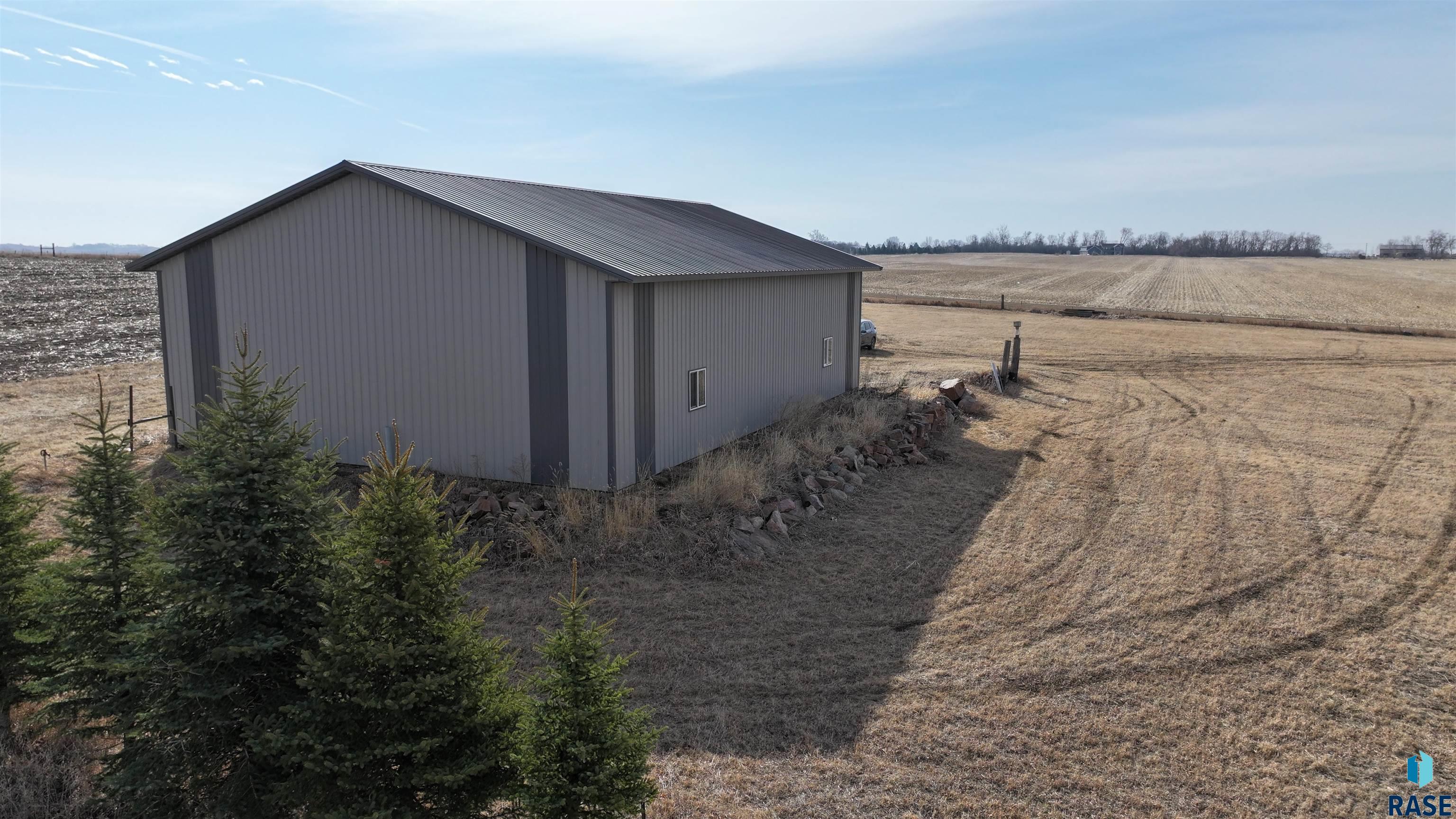 2010 E 9th St Street, Hartford, South Dakota image 6