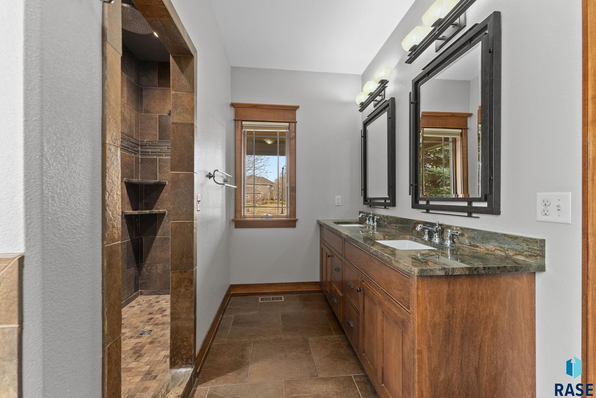 9005 E Torrey Pine Cir Circle #102, Sioux Falls, New Jersey image 17