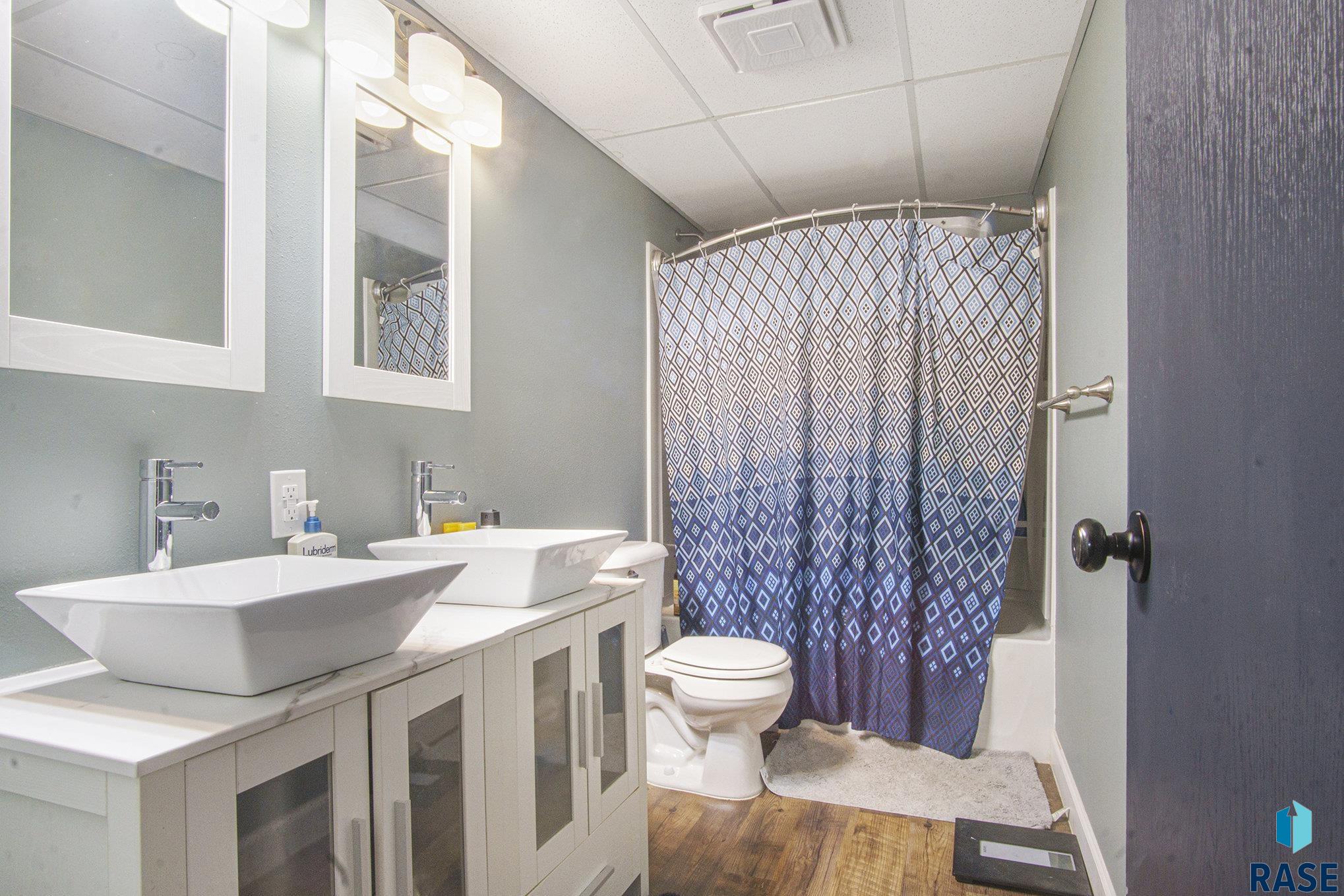 204 E Lotta St Street, Sioux Falls, New Jersey image 21