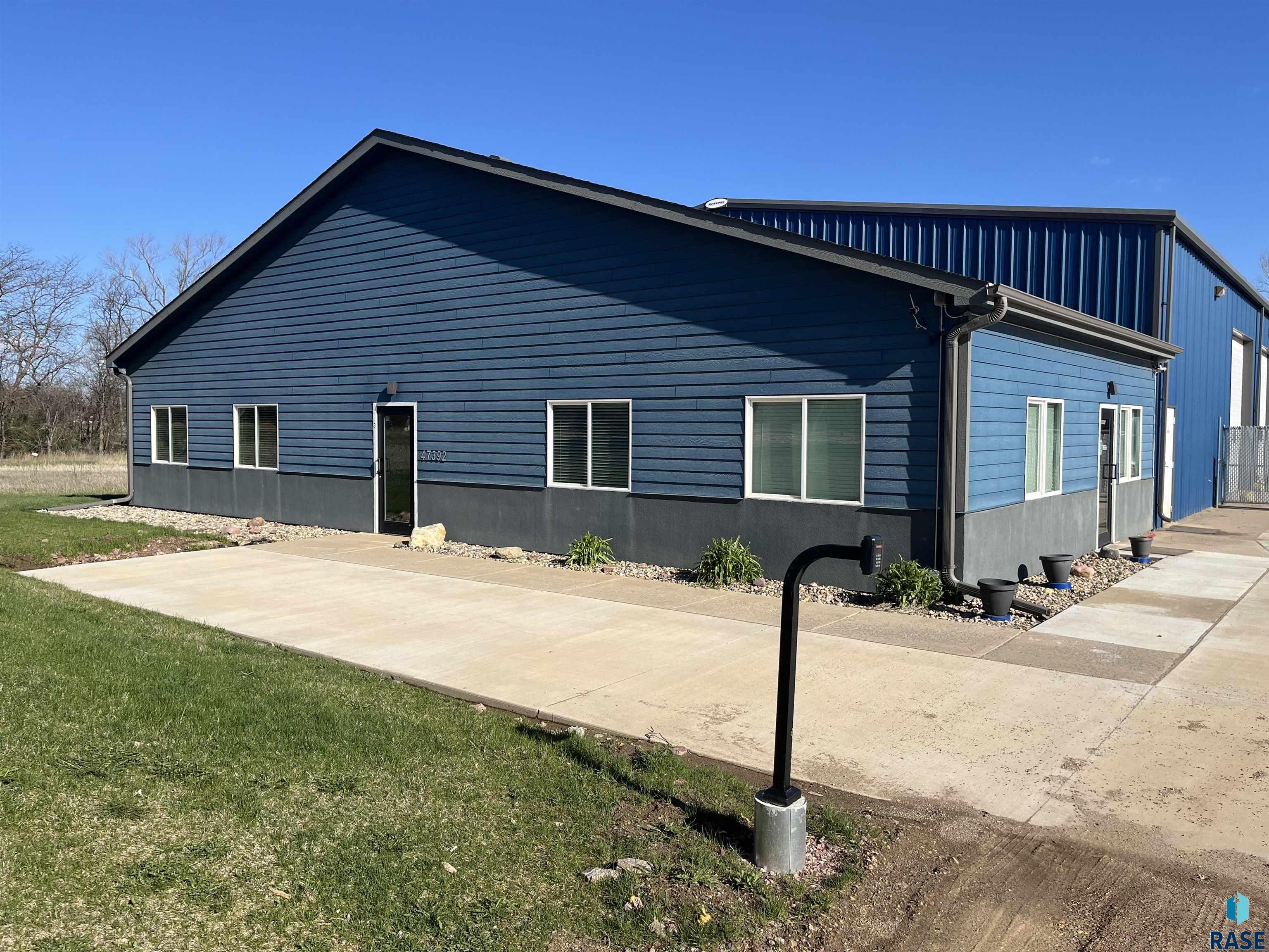 Harrisburg, South Dakota 57032, United States, ,Commercial,Active,51927