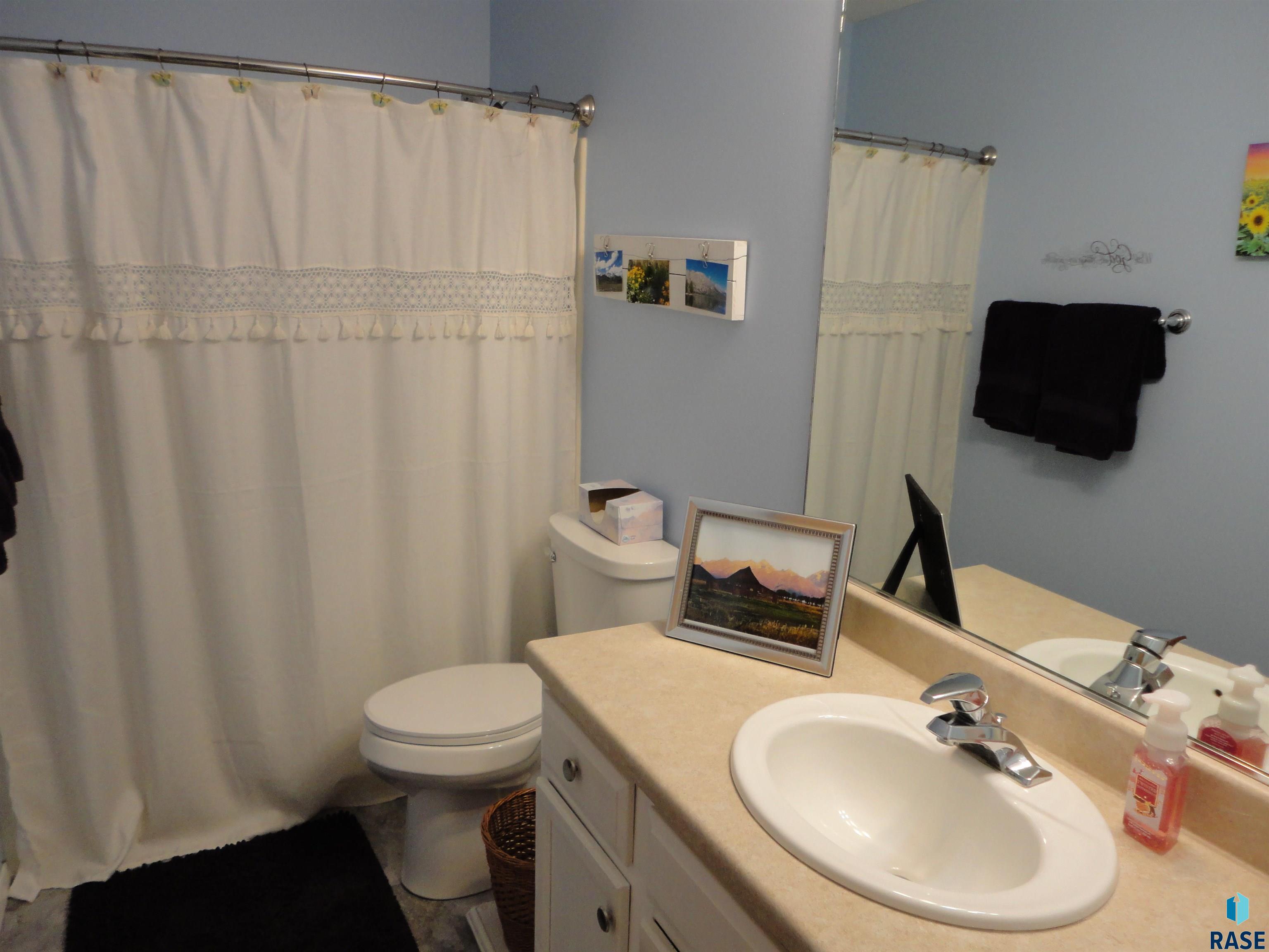 4416 W Panda Dr Drive, Sioux Falls, South Dakota image 10