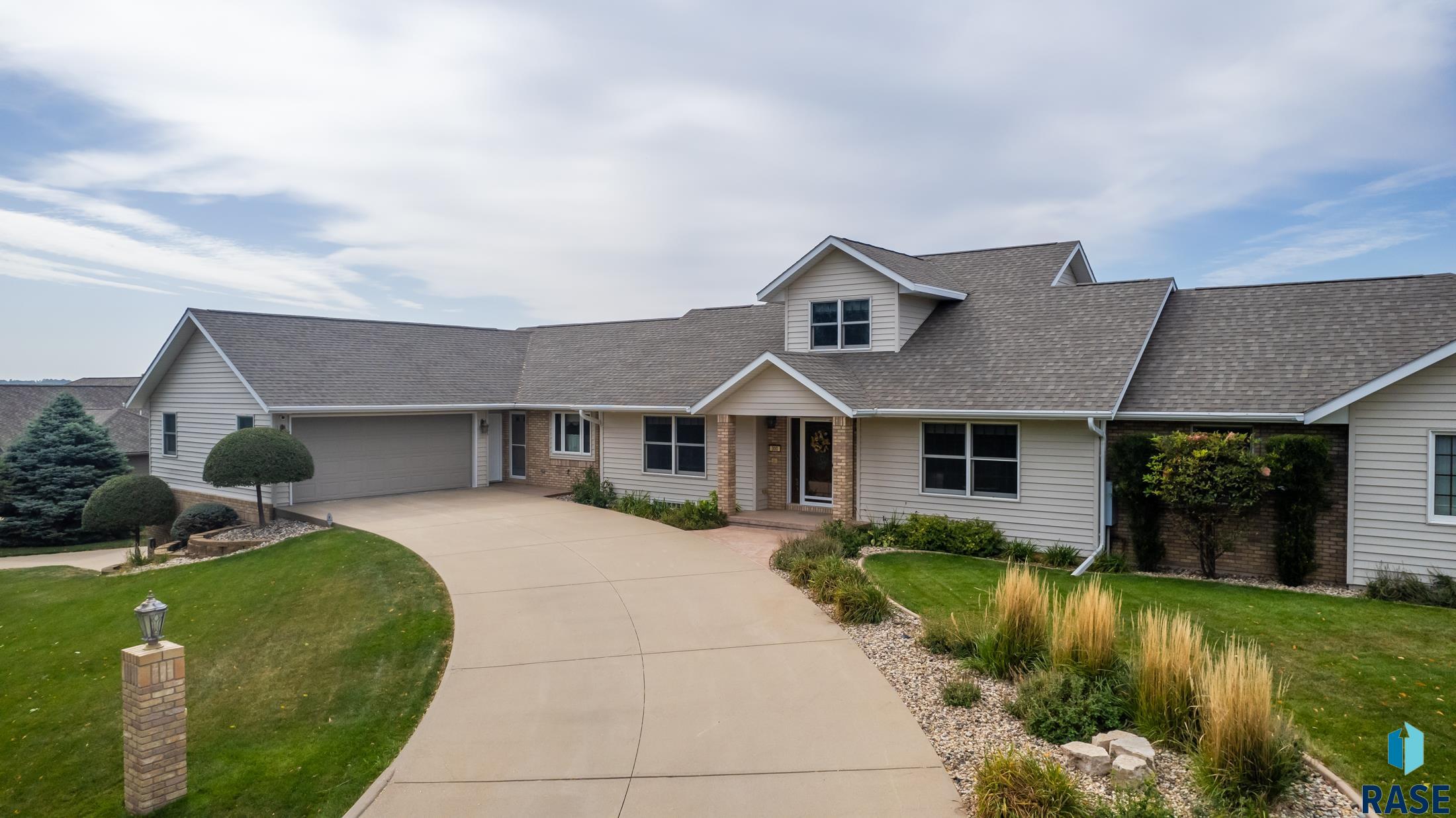 300 Calumet Cir Circle, Yankton, New Jersey image 1