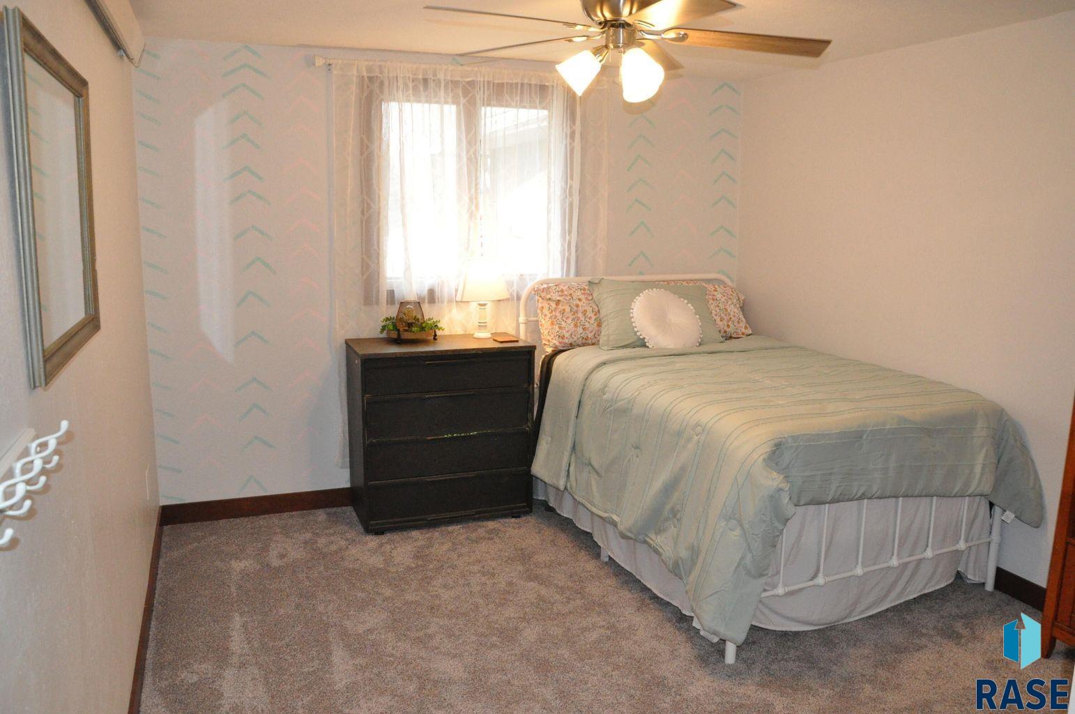 46784 220th St Street, Brookings, South Dakota image 20