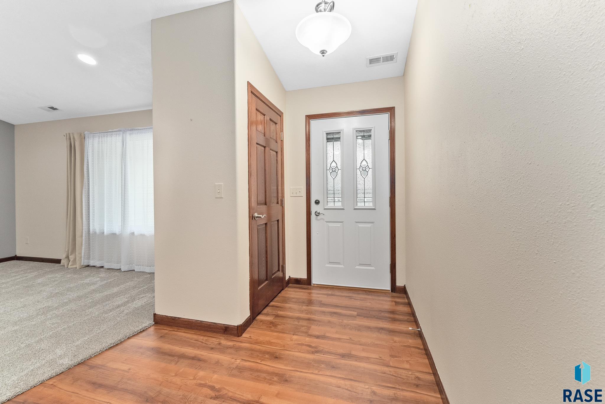 207 W 5th St Street #206, Hartford, New Jersey image 5