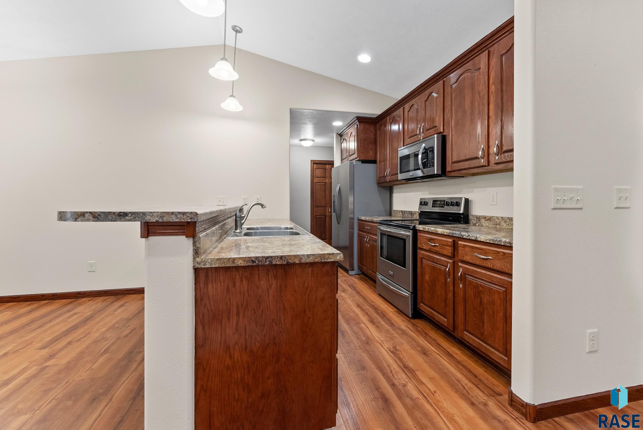 207 W 5th St Street #206, Hartford, New Jersey image 21