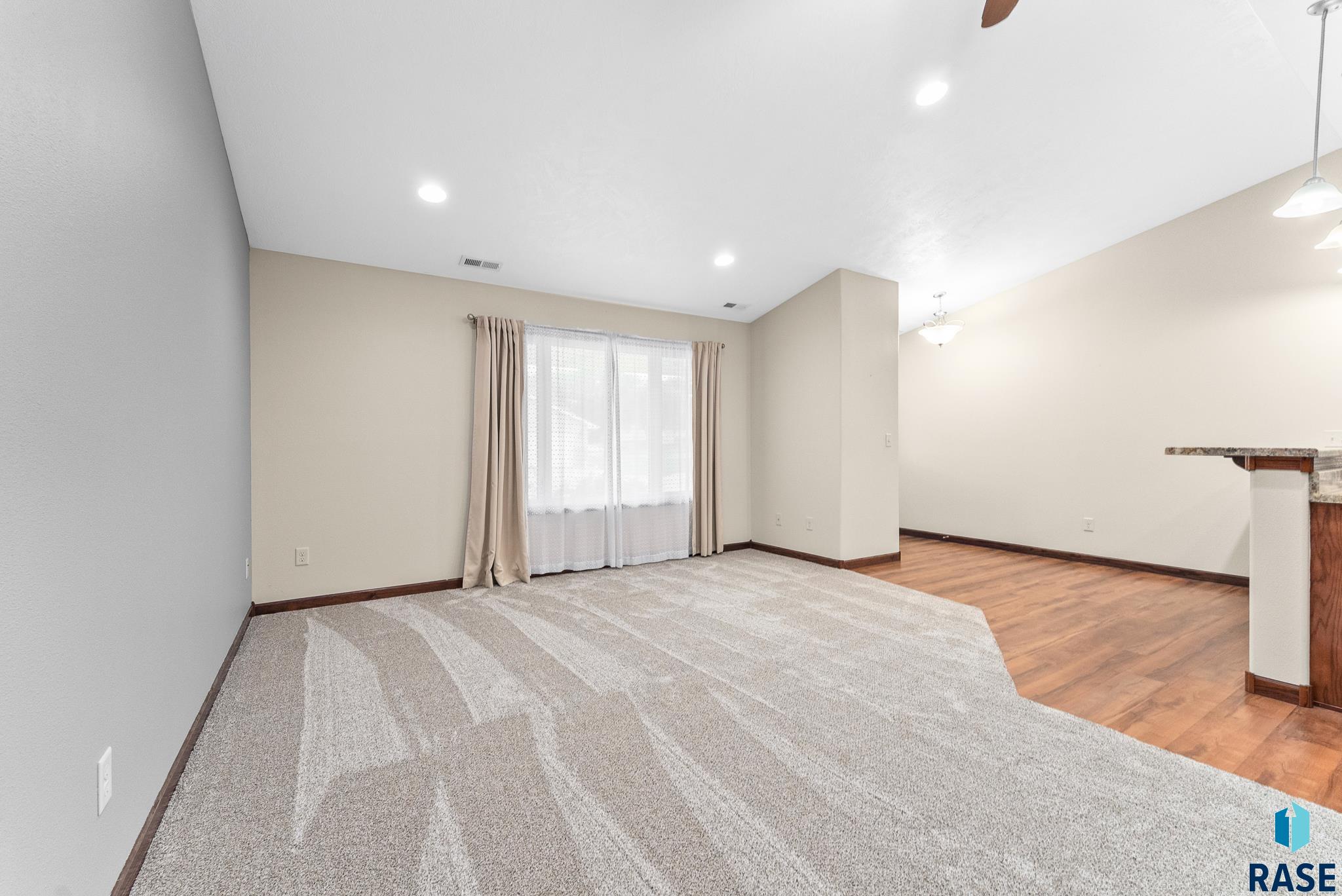 207 W 5th St Street #206, Hartford, New Jersey image 18