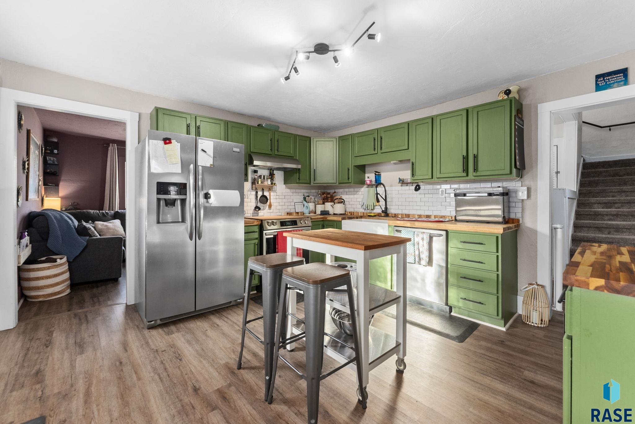 606 N 3rd St Street, Beresford, South Dakota image 4