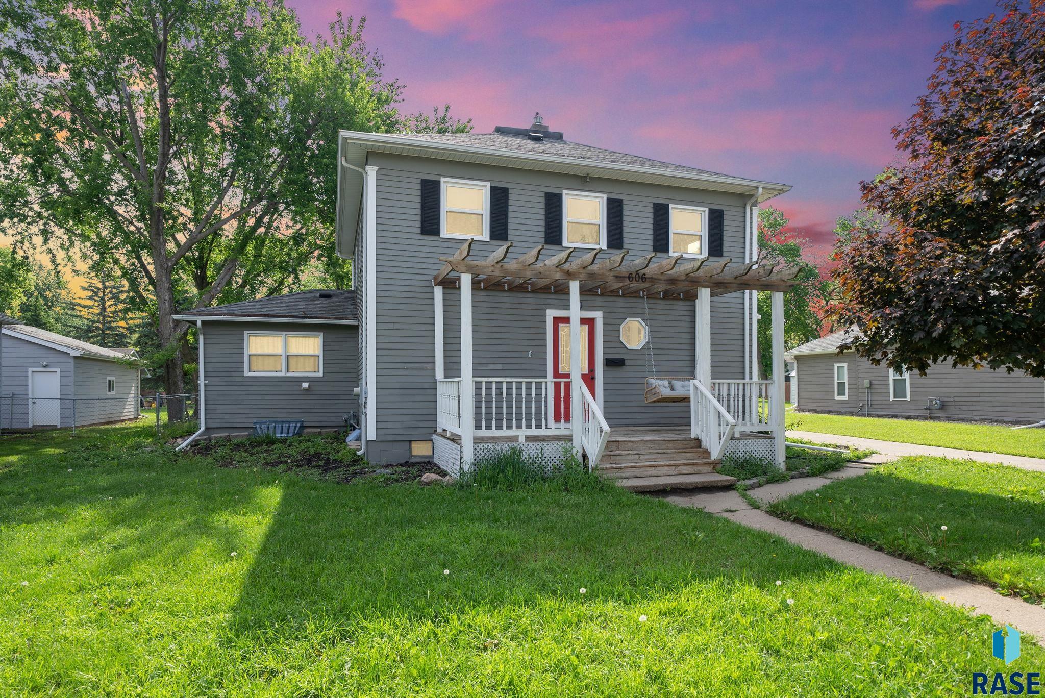 606 N 3rd St Street, Beresford, South Dakota image 1