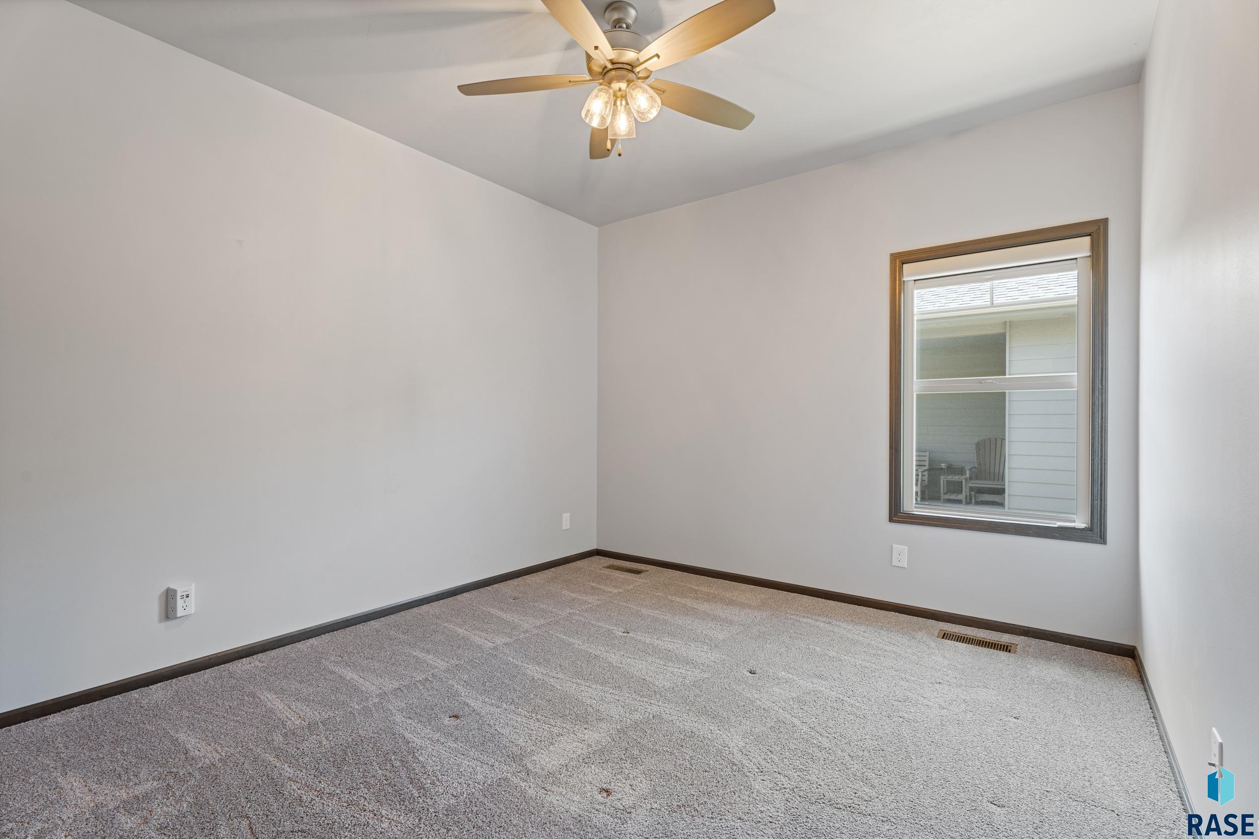 8817 W Windmill Ridge St Street, Sioux Falls, New Jersey image 15