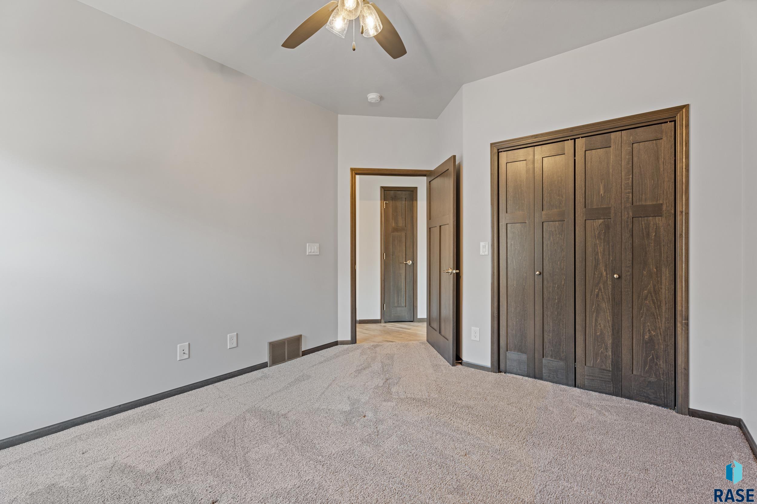 8817 W Windmill Ridge St Street, Sioux Falls, New Jersey image 16