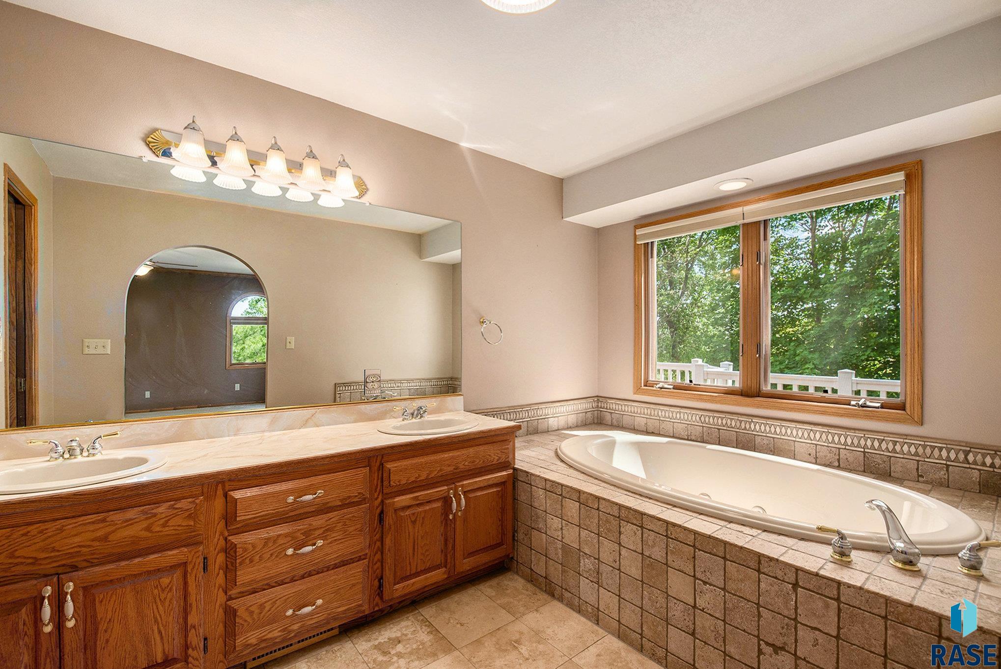 48067 Sun Meadow Ct Ct Court, Sioux Falls, South Dakota image 44