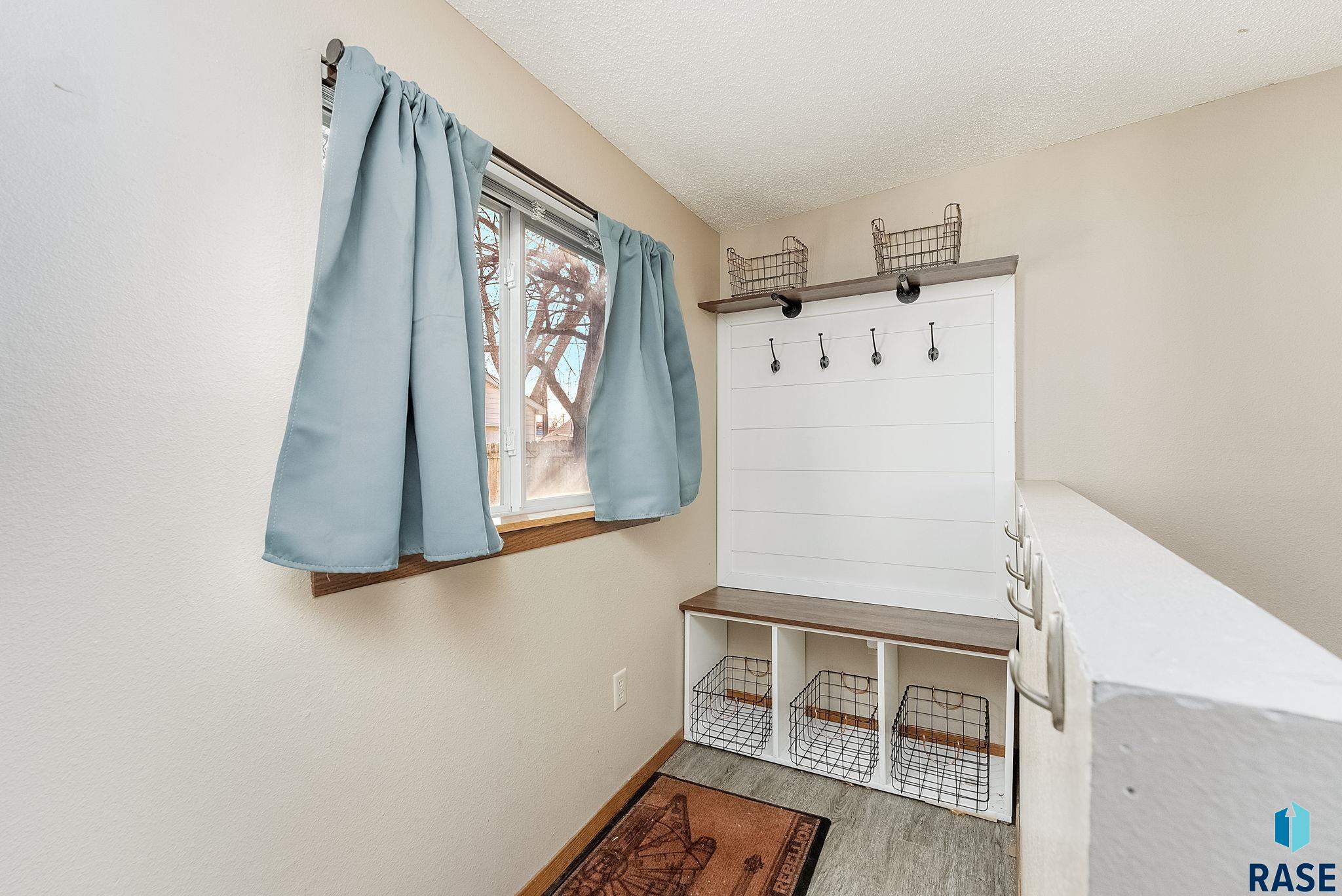 802 S 10th Ave Avenue, Sioux Falls, New Jersey image 9