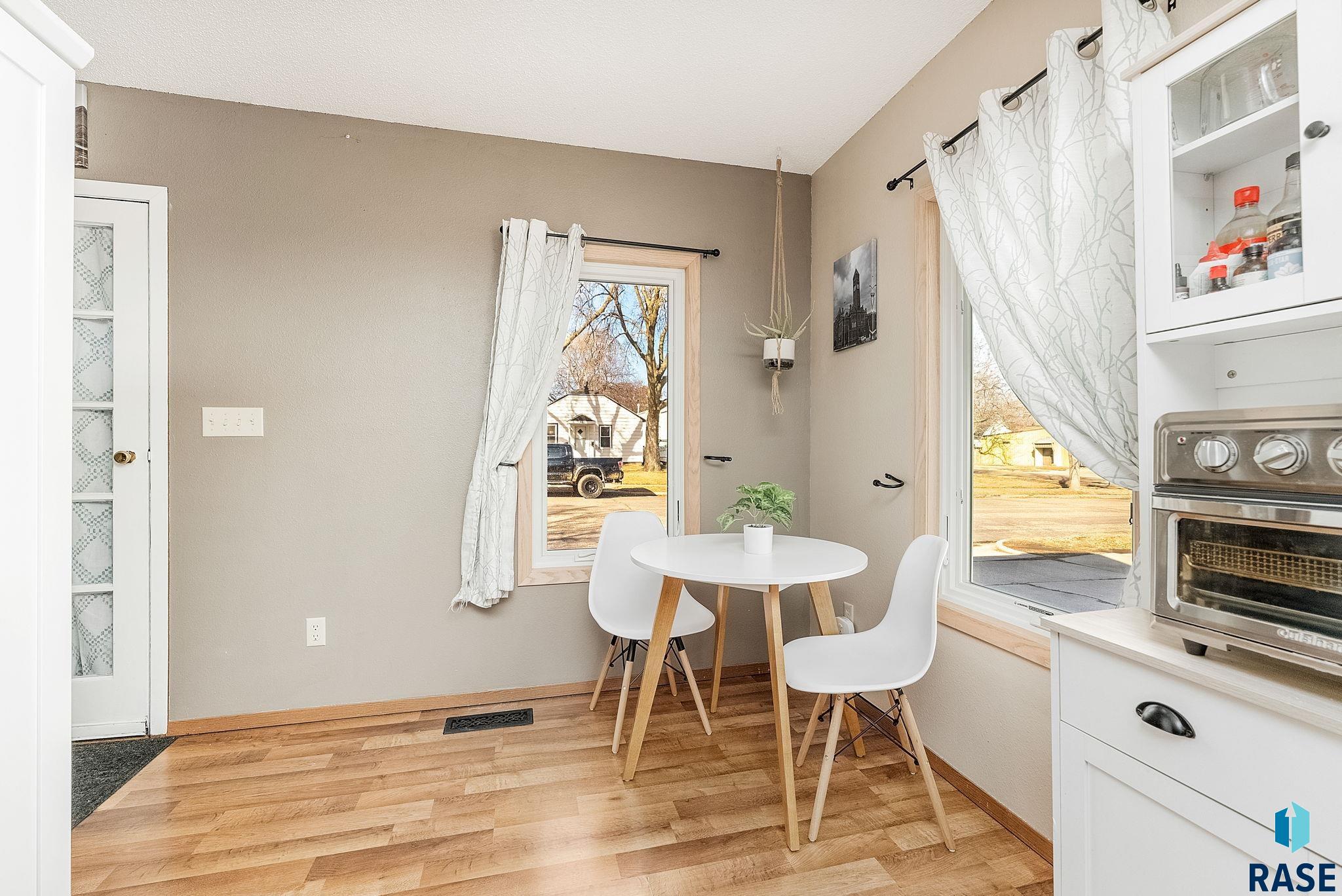 802 S 10th Ave Avenue, Sioux Falls, New Jersey image 8