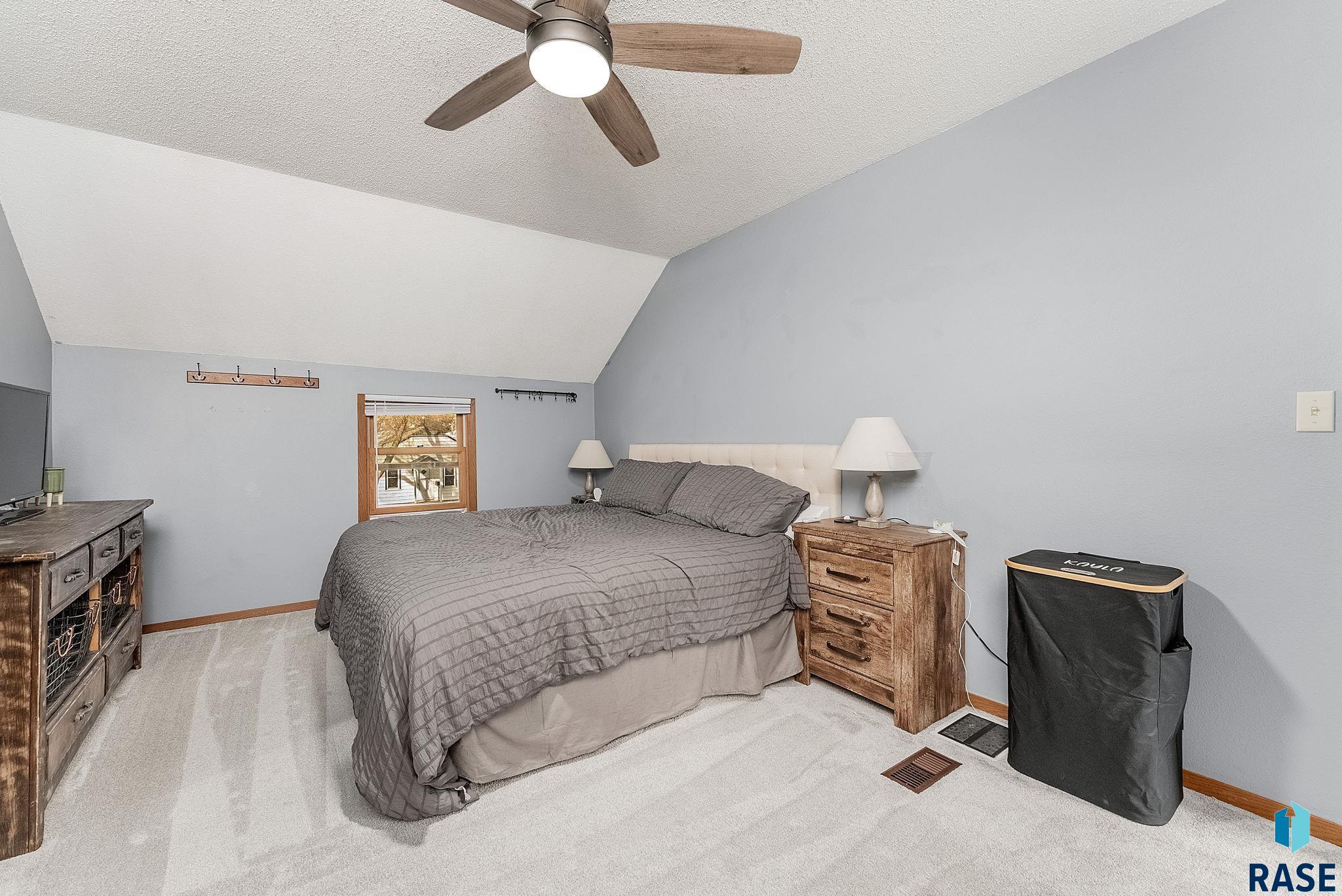 802 S 10th Ave Avenue, Sioux Falls, New Jersey image 12